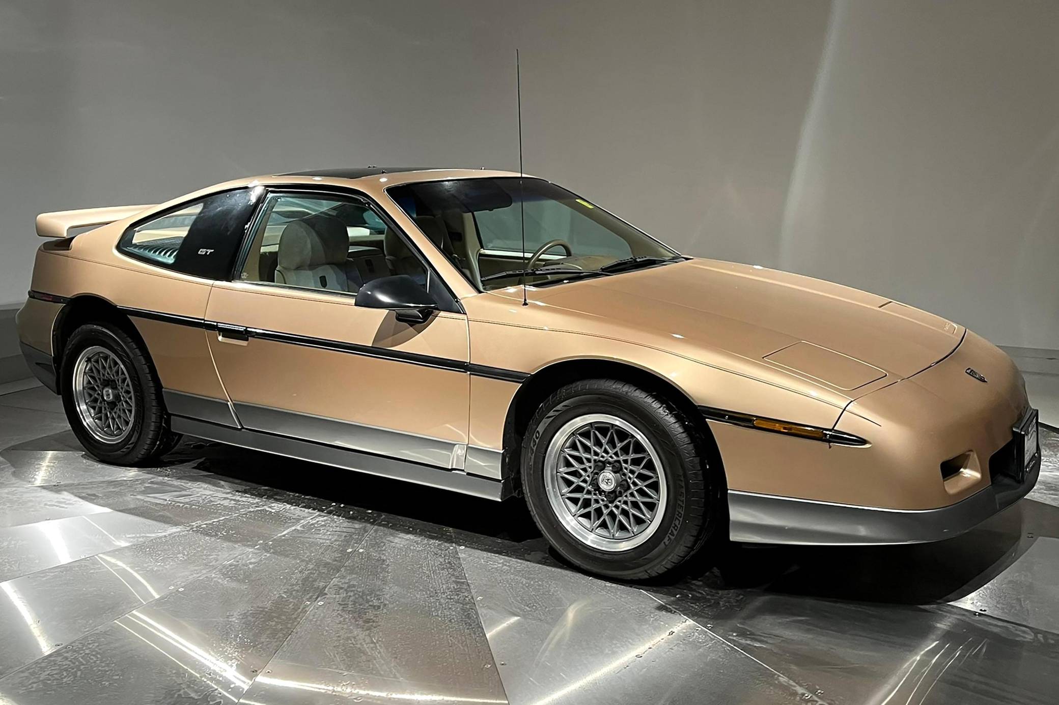 1987 Pontiac Fiero GT