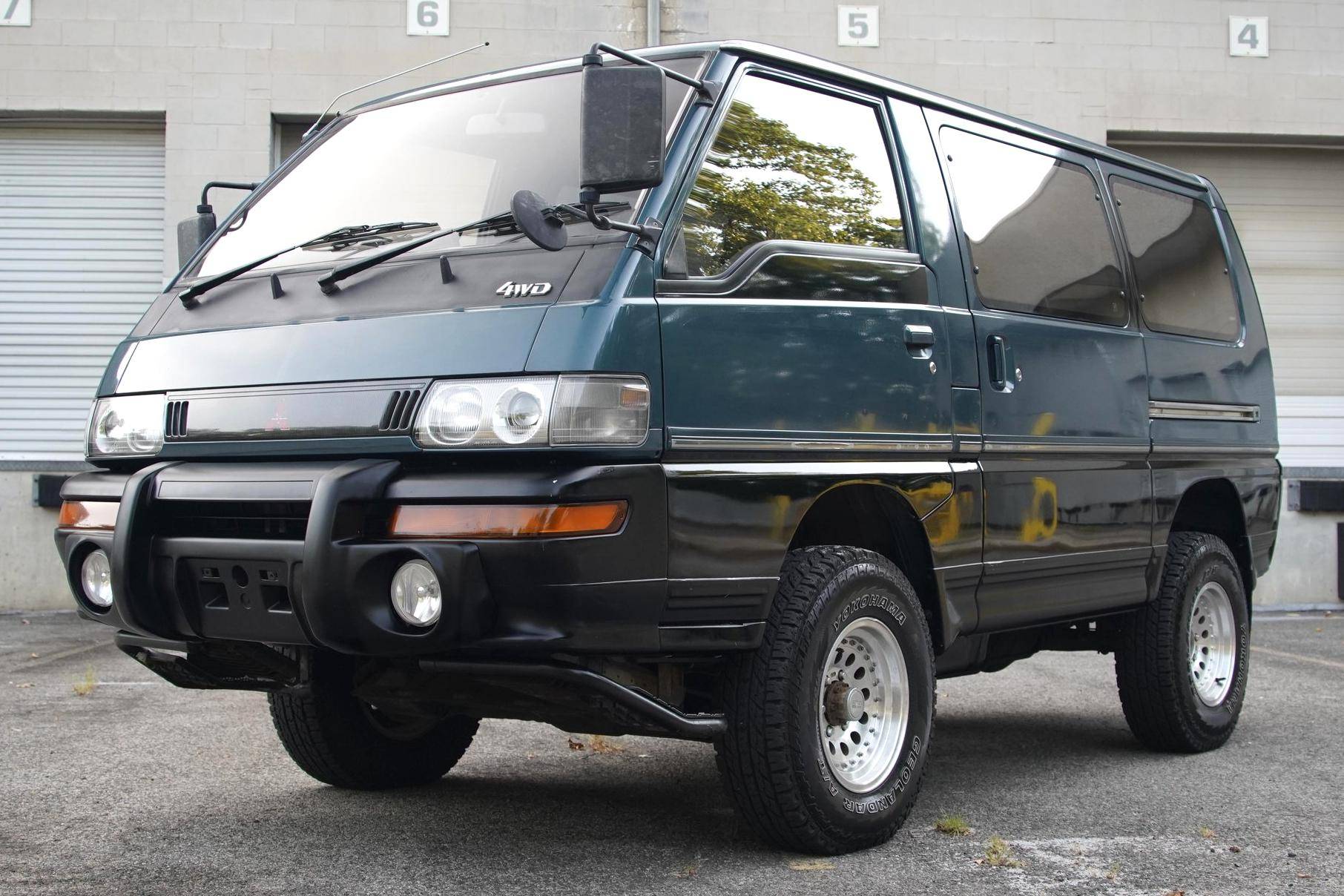 1993 Mitsubishi Delica Star Wagon 4WD