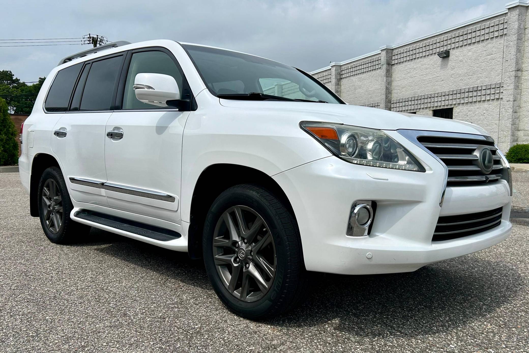 2013 Lexus LX 570