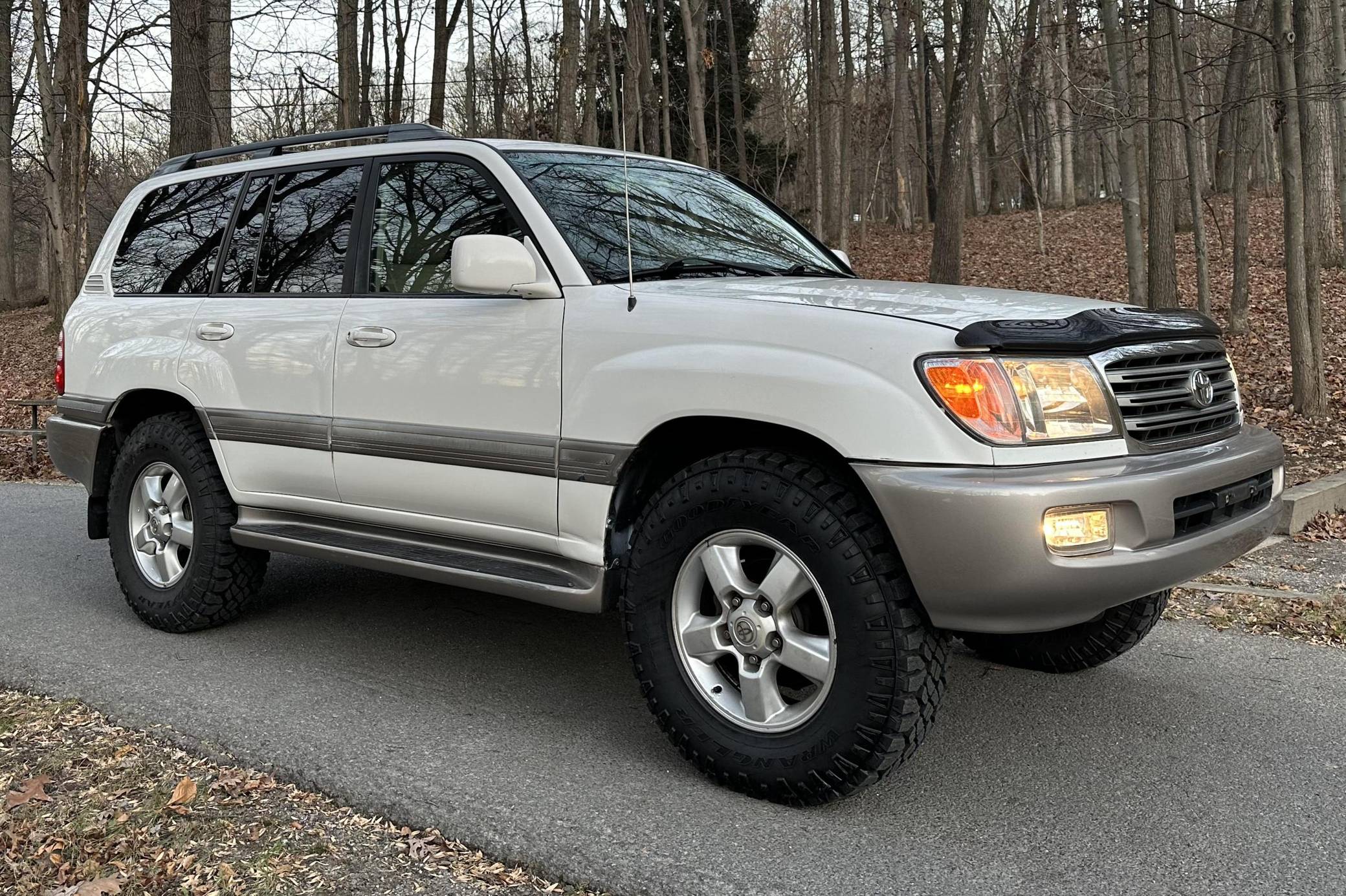 2004 Toyota Land Cruiser for Sale - Cars & Bids