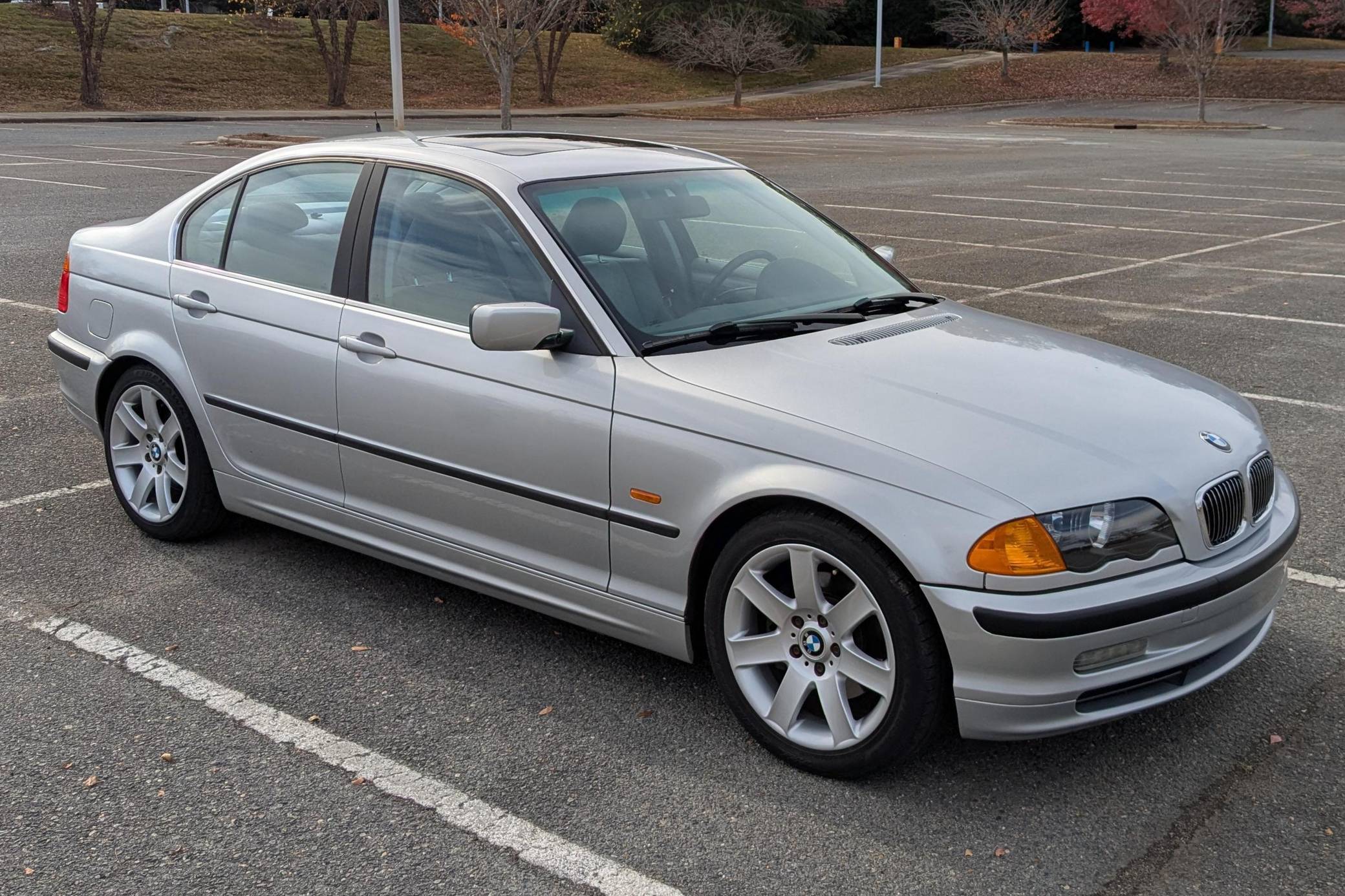 2000 BMW 328i Sedan