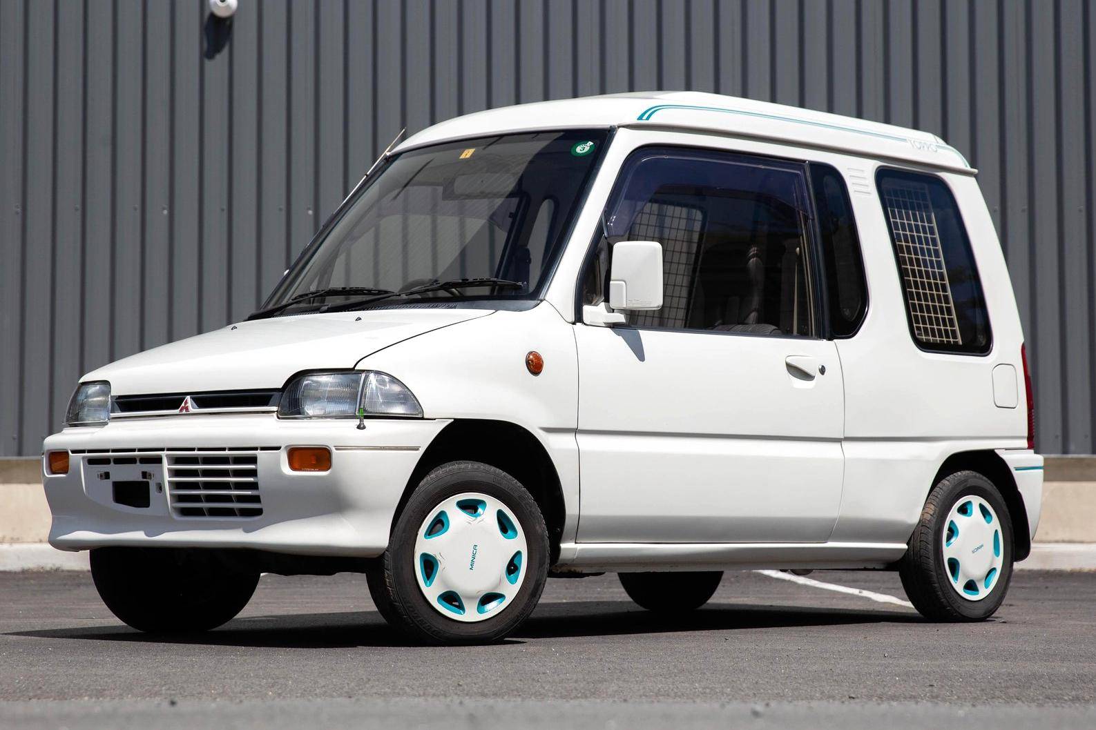 1991 Mitsubishi Minica Toppo Q2