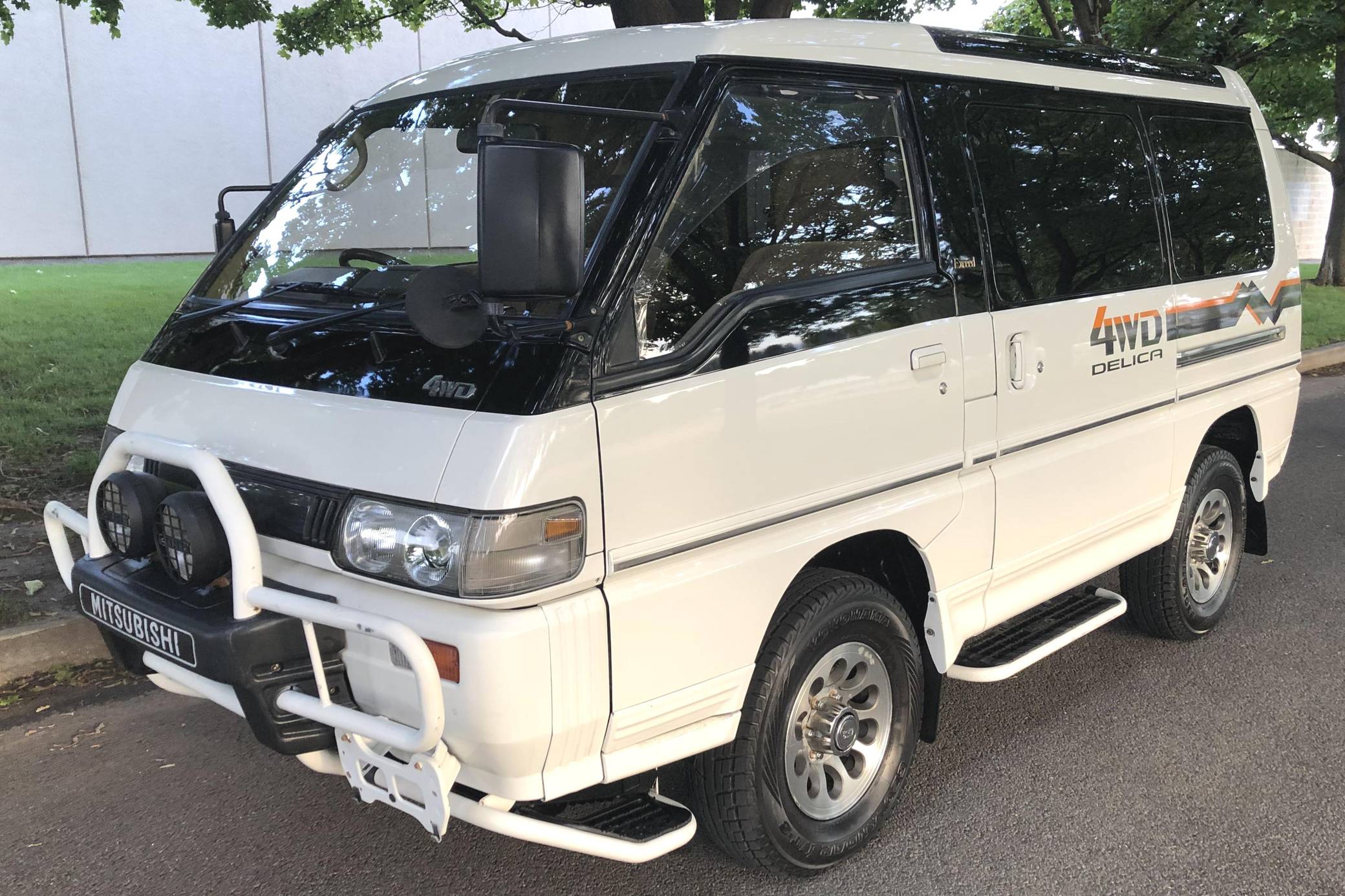 Mc Sunyork 1/43 Mitsubishi Delica Star Wagon 4Wd 1982-1986
