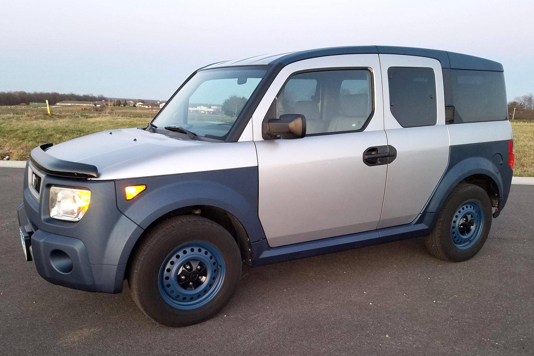 COAL: 2006 Honda Element - Quirky and Fun Box on Wheels - Curbside