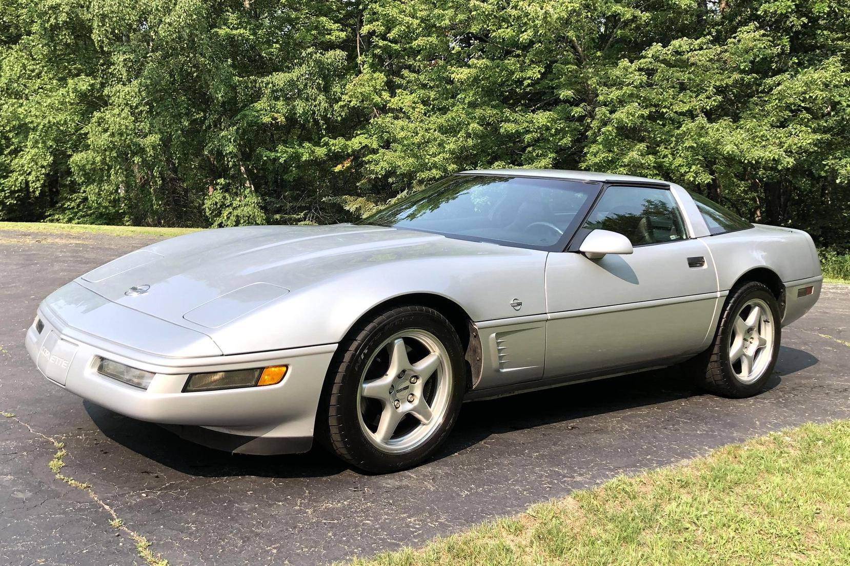 1996 Chevrolet Corvette Coupe Collector Edition auction - Cars & Bids