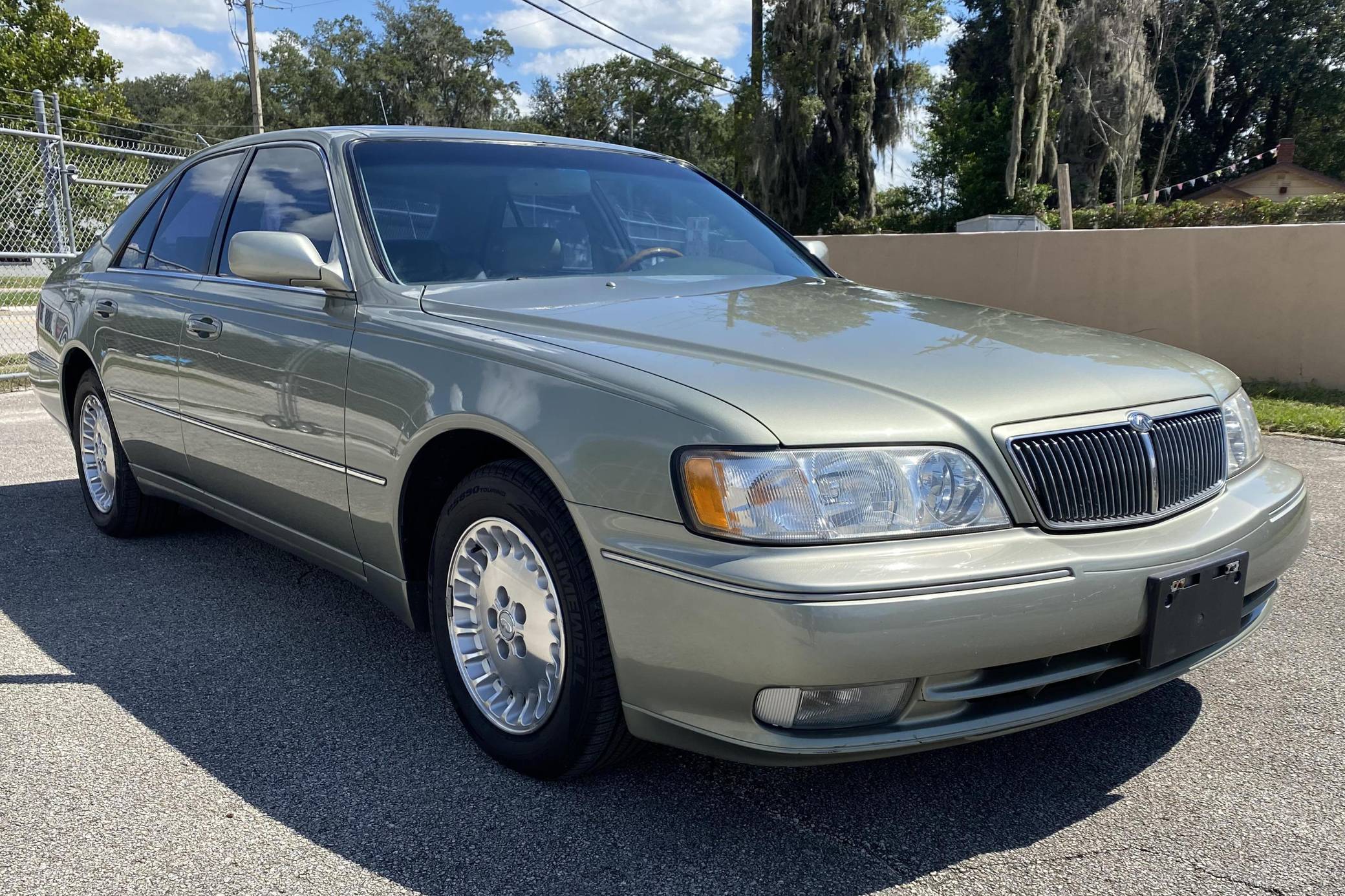 2001 Infiniti Q45