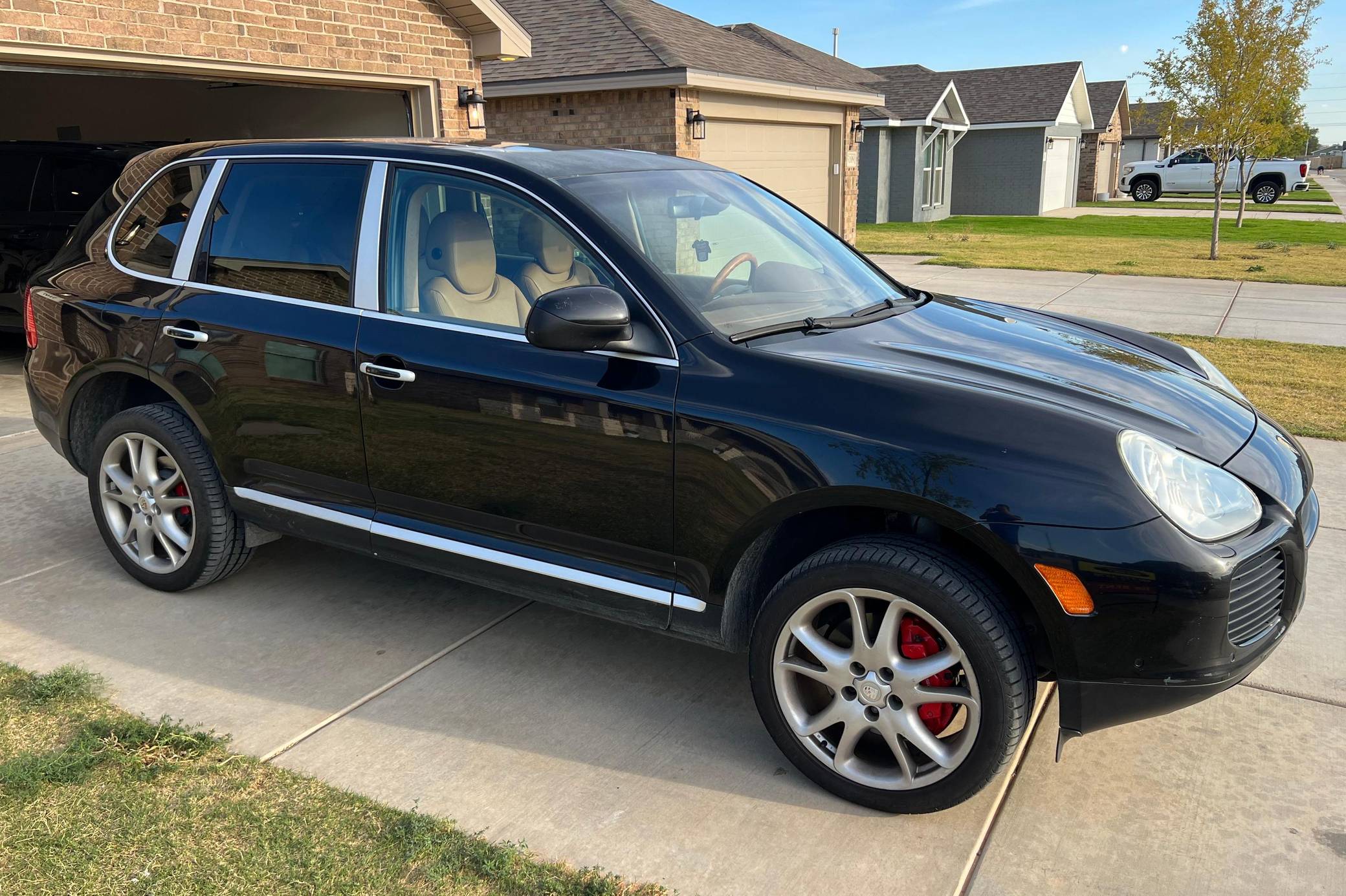 2004 Porsche Cayenne Turbo: Sound, Power, and Performance