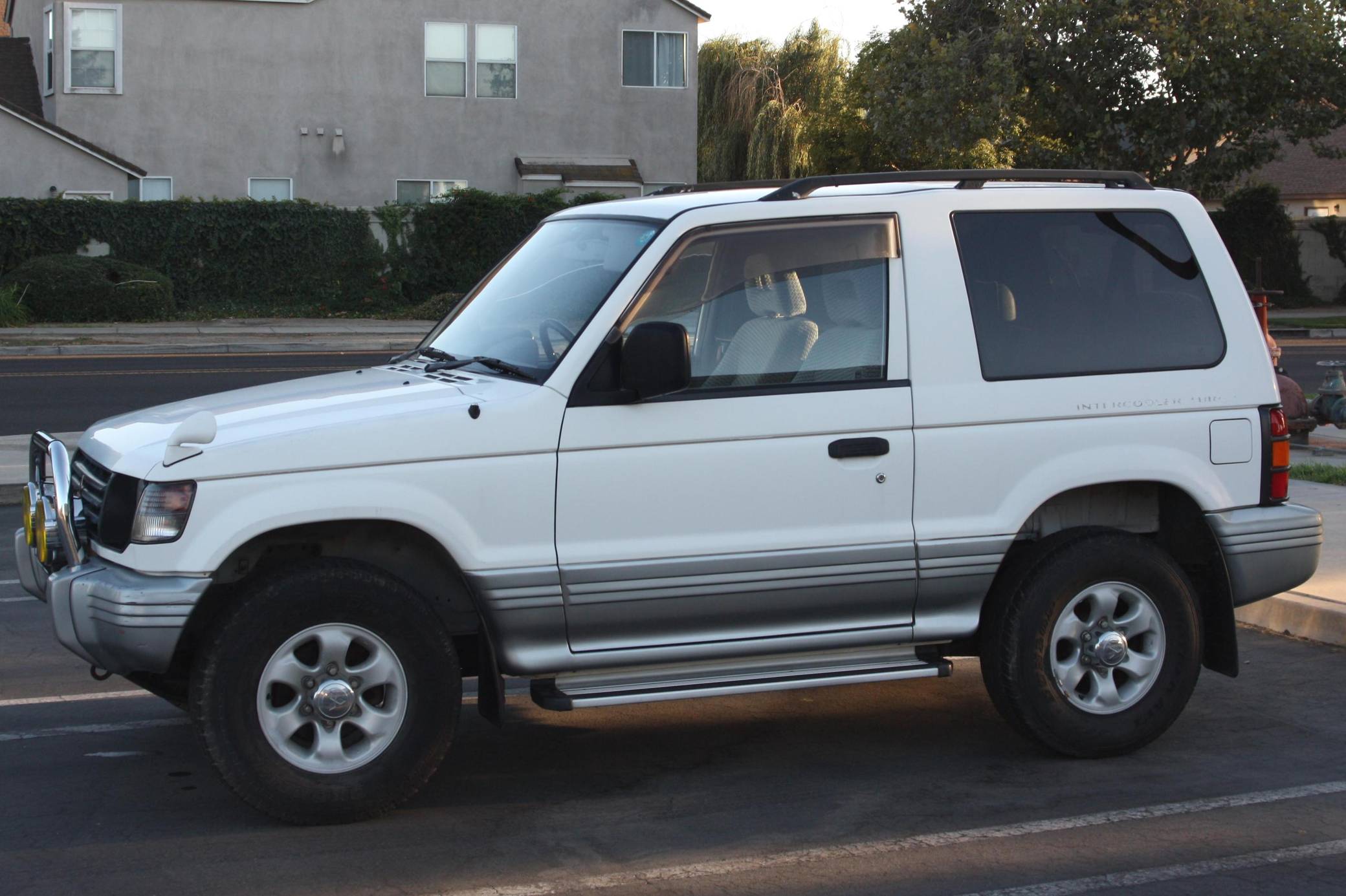 1997 Mitsubishi Pajero 2500 TD 4x4 2-Door