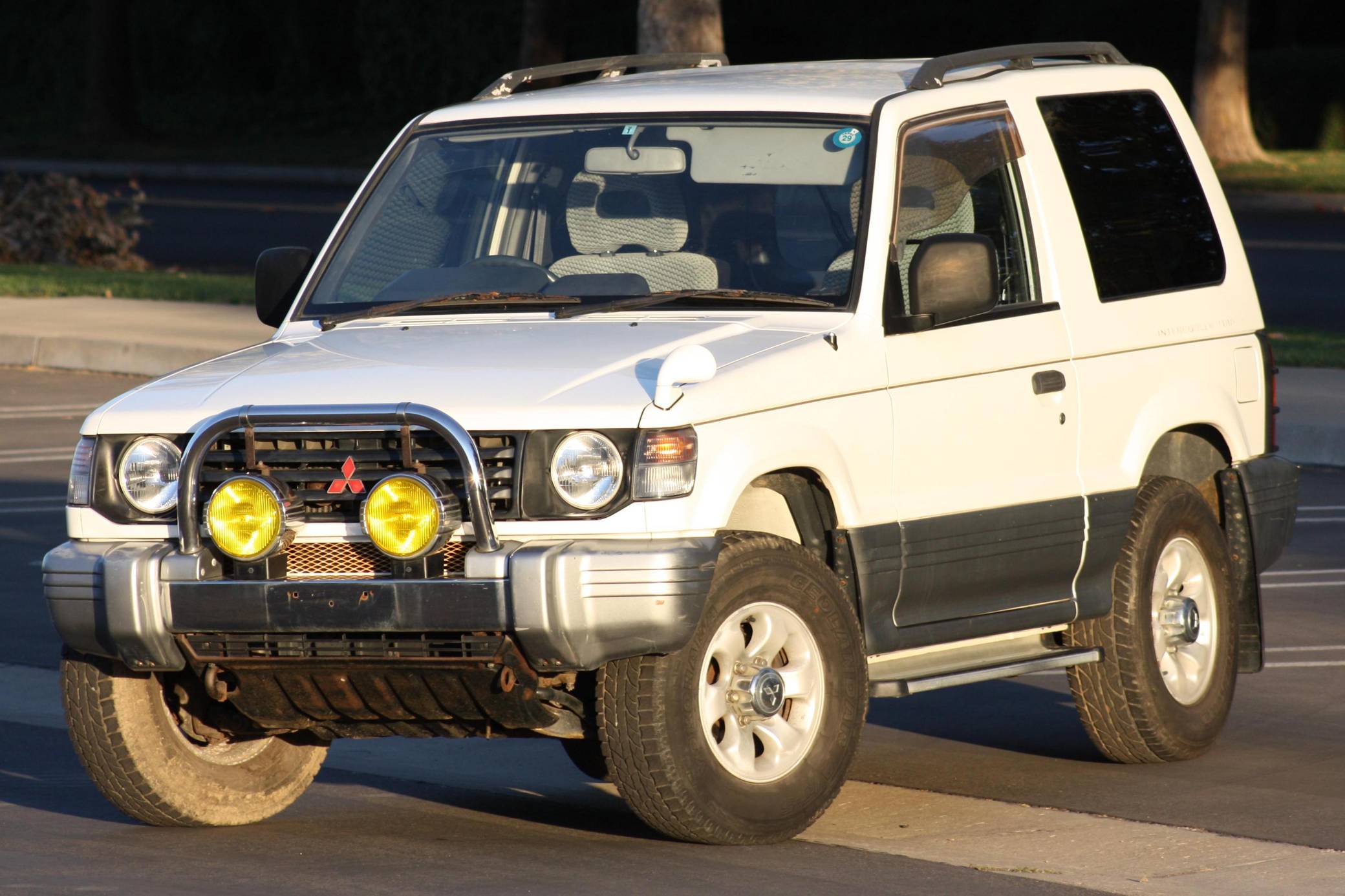 1997 Mitsubishi Pajero 2500 TD 4x4 2-Door