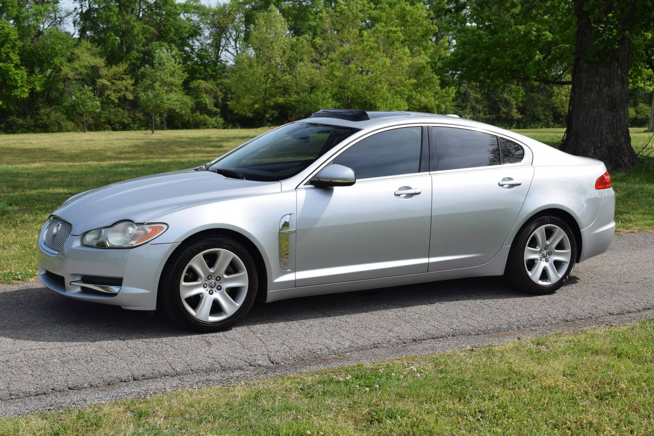 2010 Jaguar XF