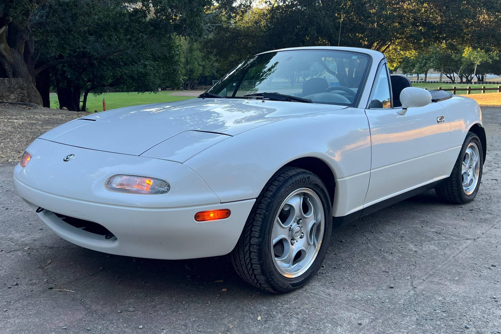 1996 Mazda MX-5 Miata VIN: JM1NA3539T0706217 for Sale - Cars & Bids