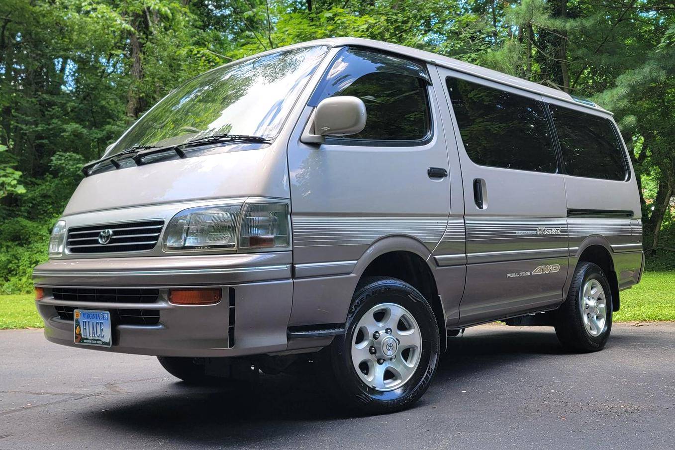 Toyota cheap minivan 4x4