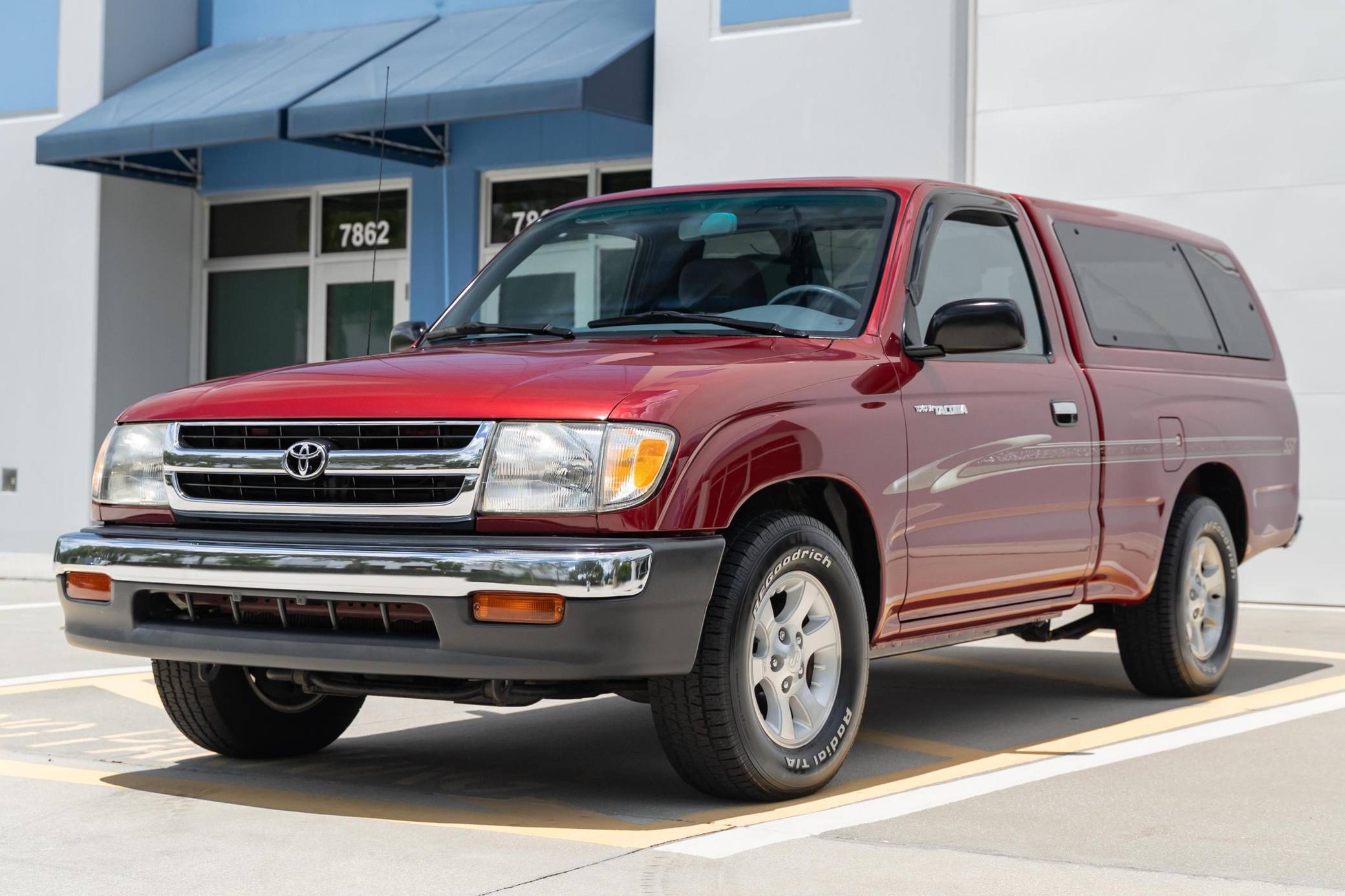 1999 Toyota Tacoma Regular Cab VIN: 4TANL42N3XZ561145 for