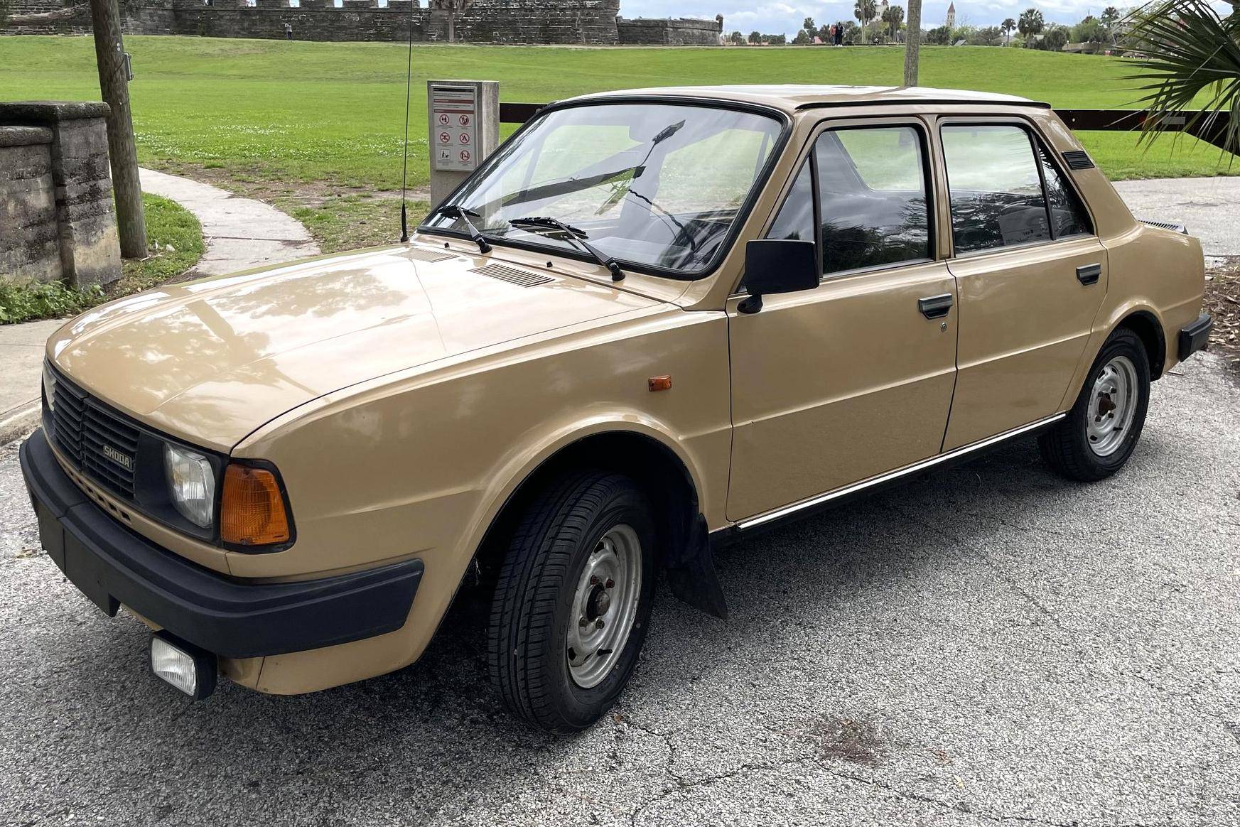 1986 Skoda 105 L