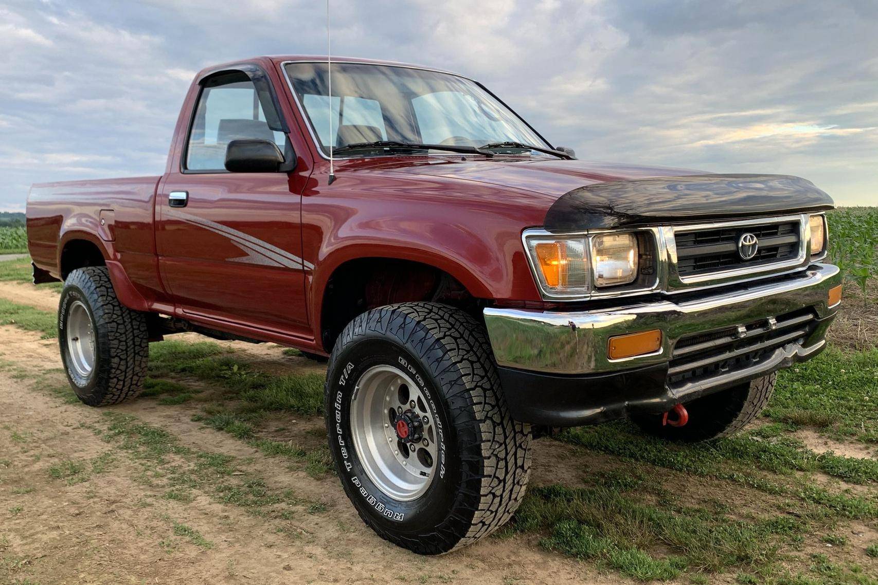 1995 Toyota Pickup 4x4 auction - Cars & Bids