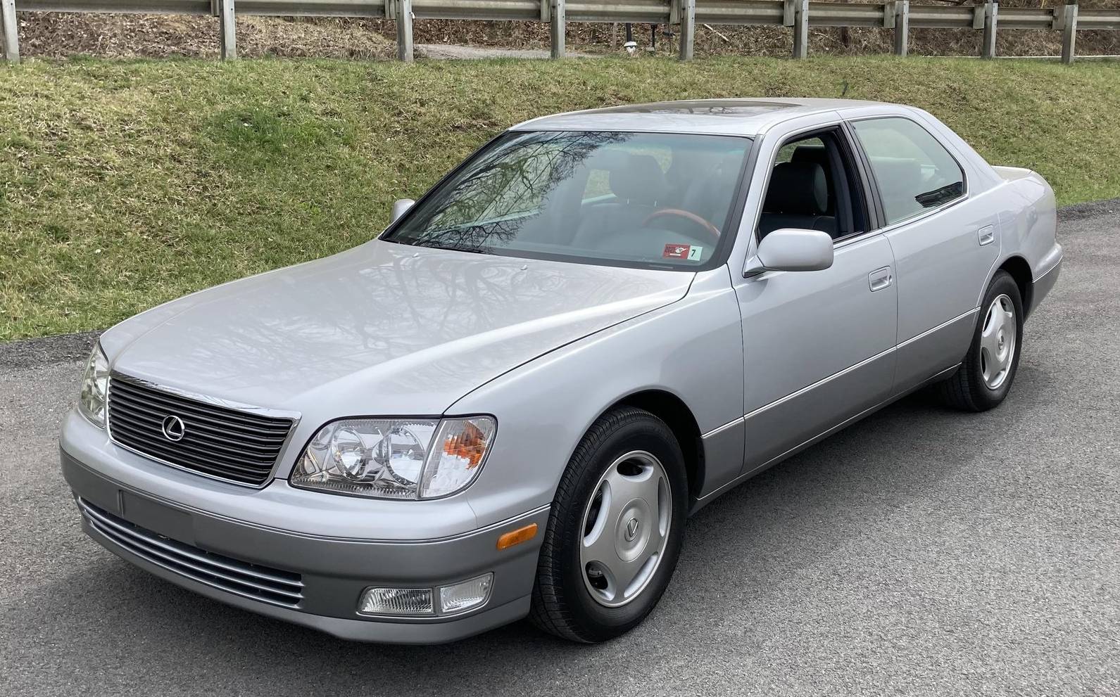 1999 Lexus LS 400 auction - Cars & Bids