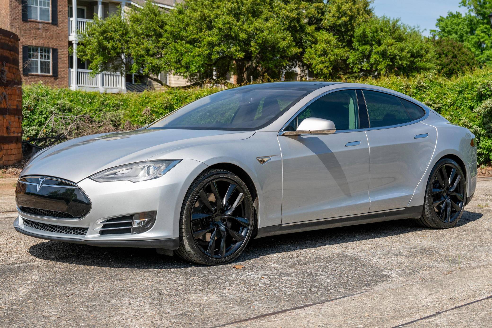 2013 Tesla S