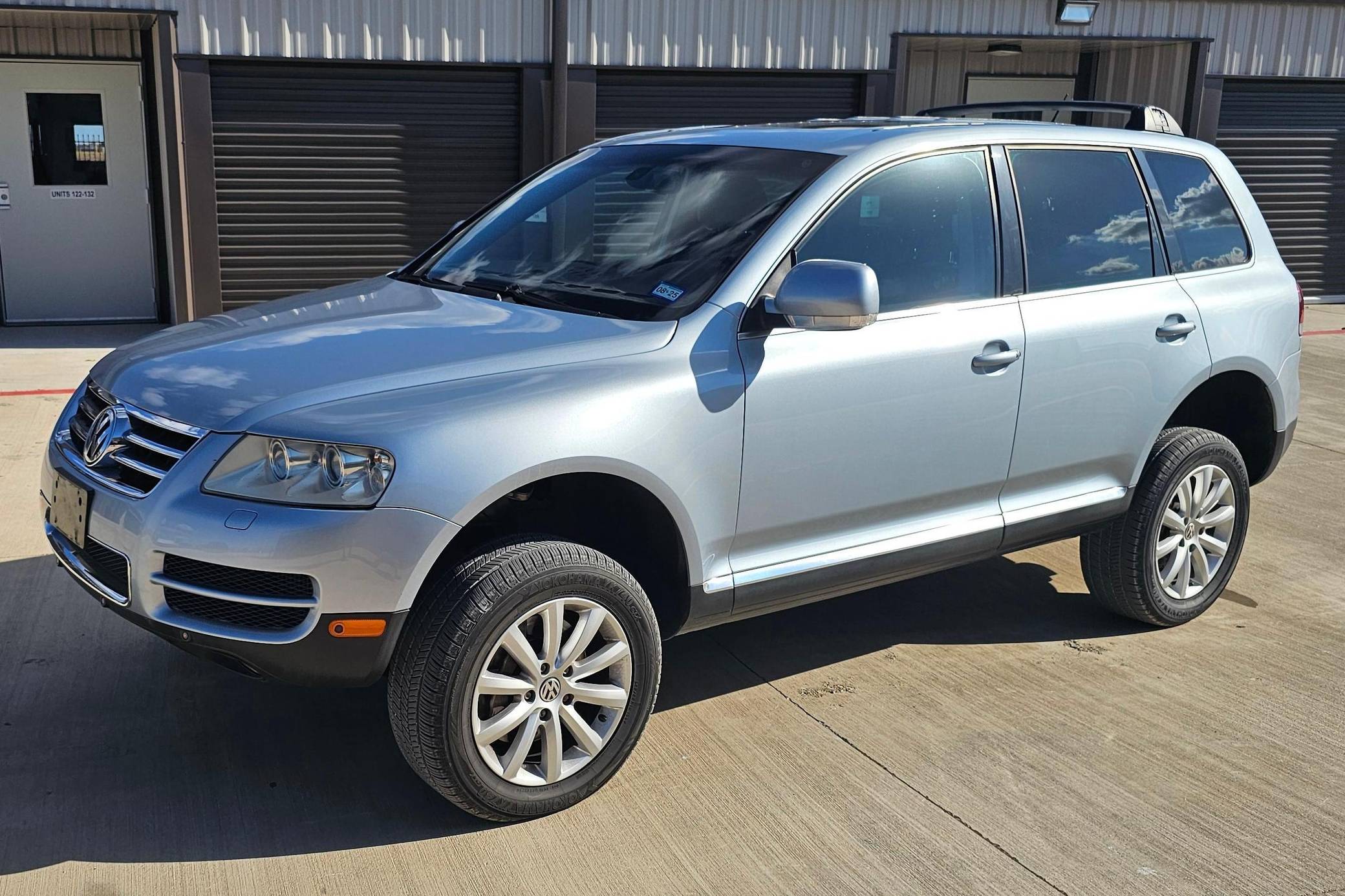 Miniature Burago 1/18 - VW Touareg V10 TDI - Gris - Occasion (très Bon état + Boîte)