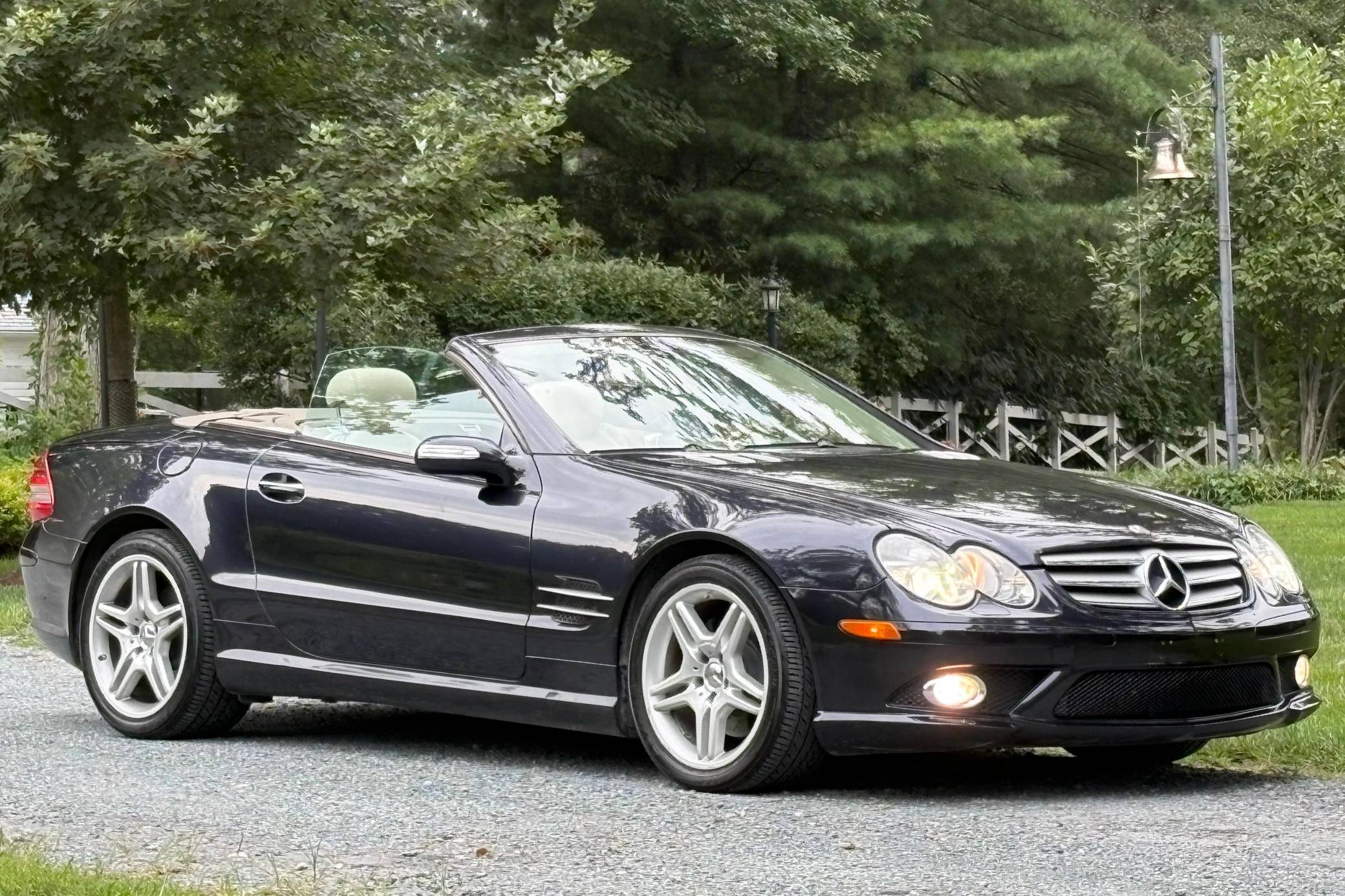2008 Mercedes-Benz SL550 VIN: WDBSK71F38F139187 for Sale - Cars & Bids