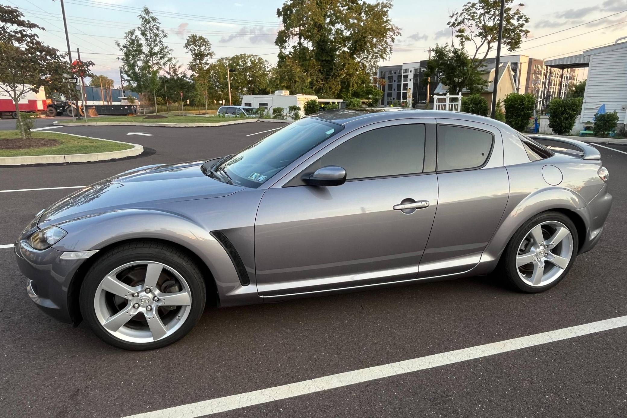 2004 Mazda RX-8 VIN: JM1FE173640110574 for Sale - Cars & Bids