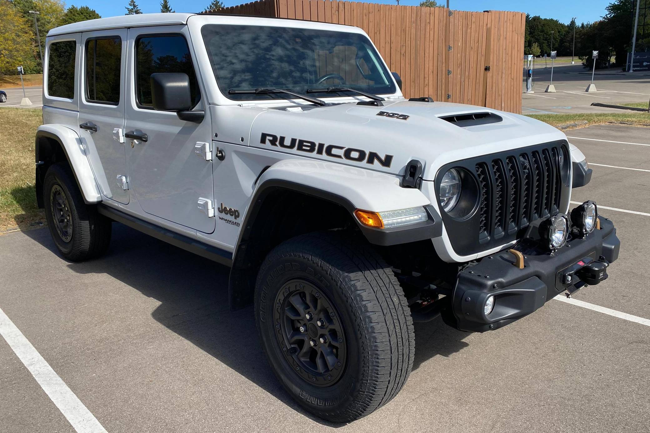 Partial Hood and Fender Kit | JEEP WRANGLER 4XE SAHARA 2021