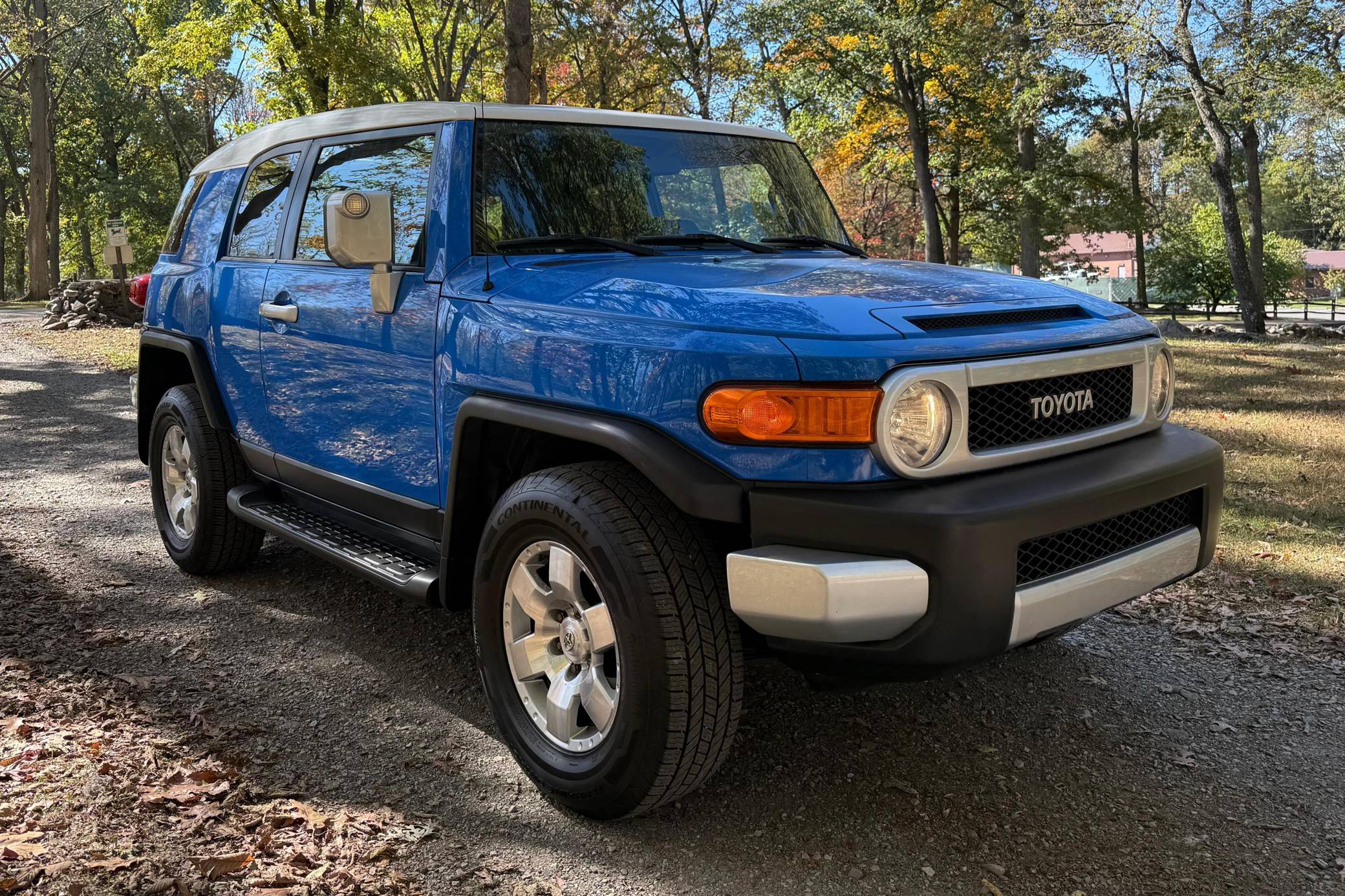 2008 Toyota FJ Cruiser VIN: JTEBU11FX8K046467 for Sale - Cars & Bids