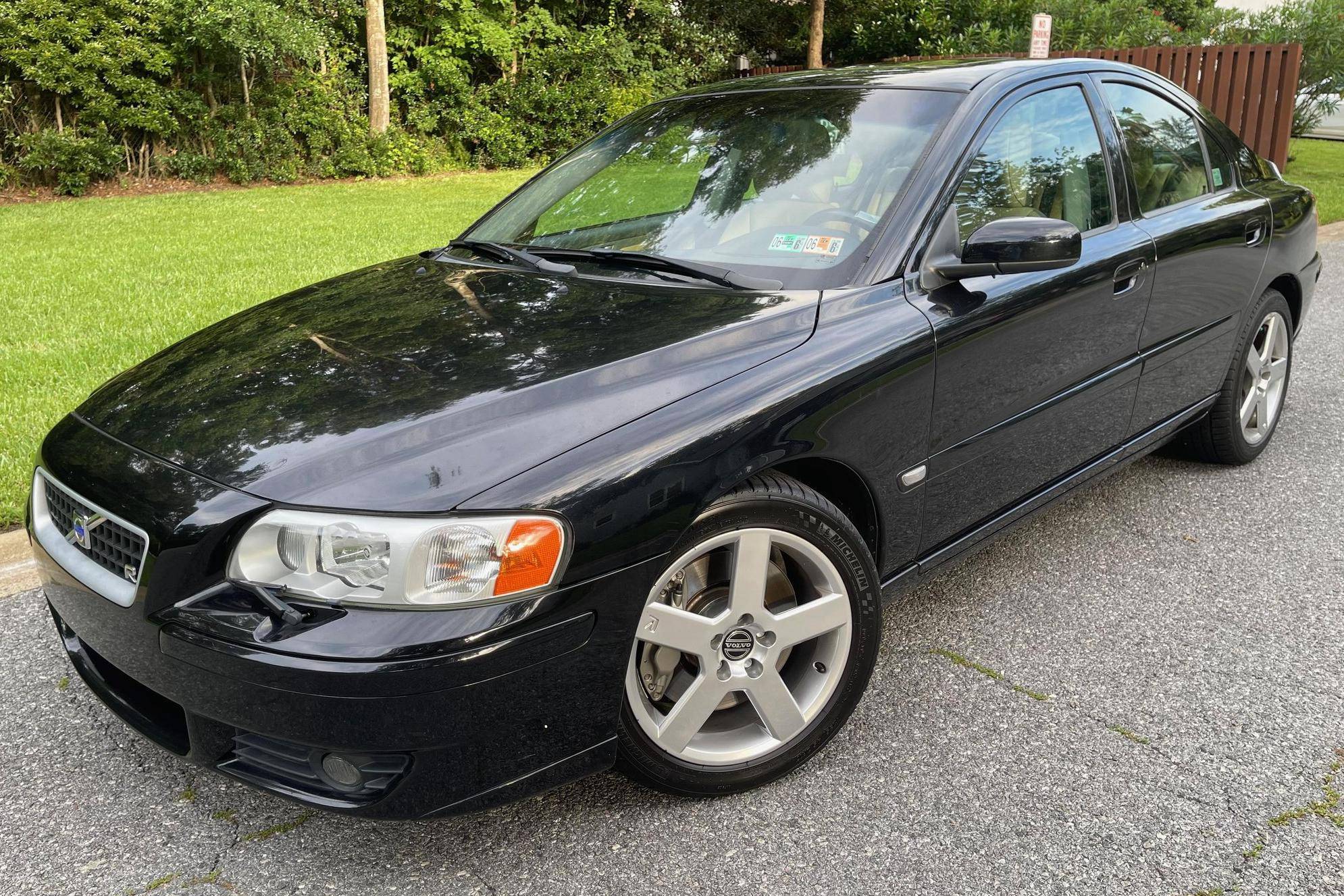 2005 Volvo S60 R auction - Cars & Bids
