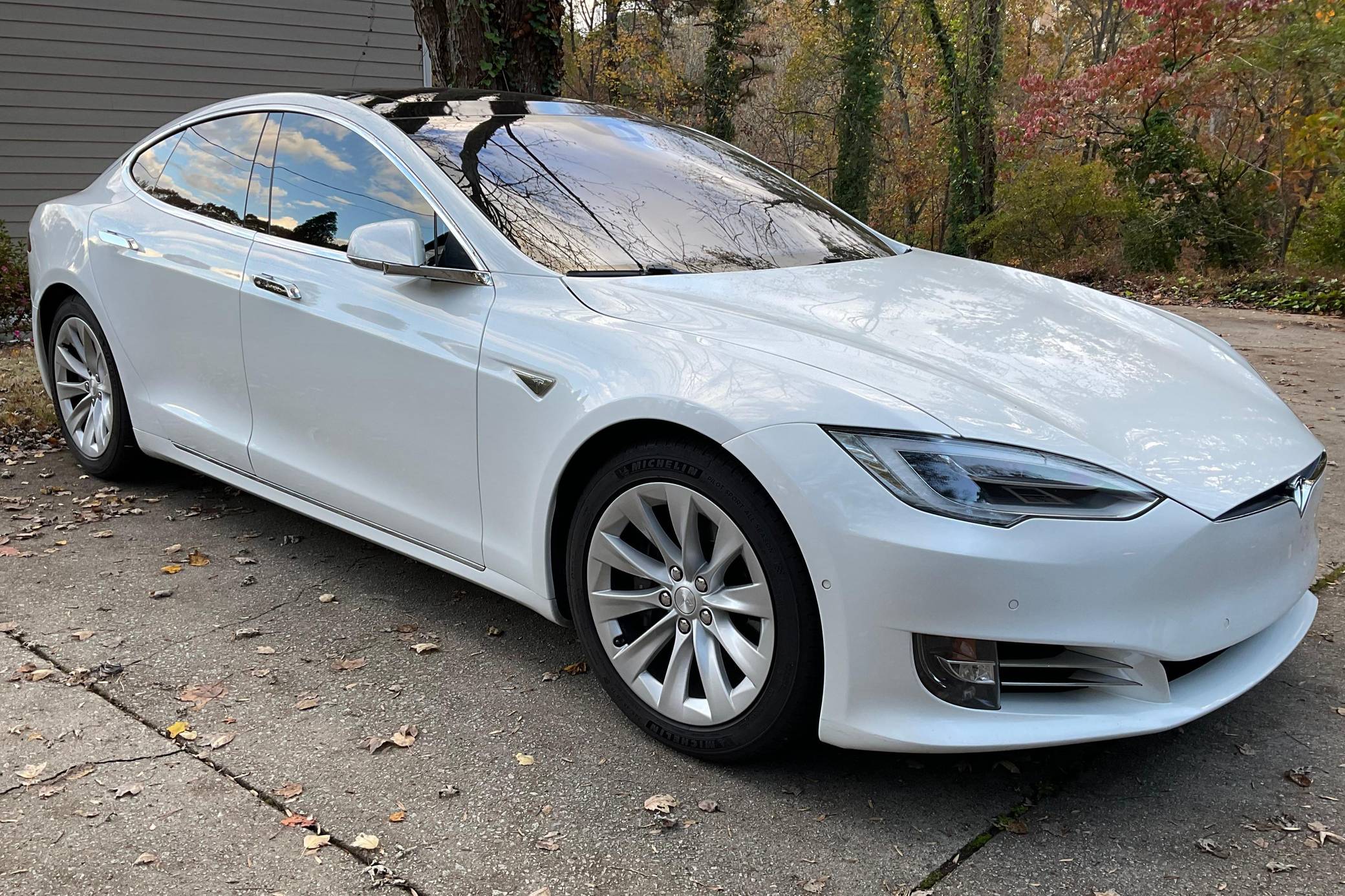 2016 Tesla Model S 90D