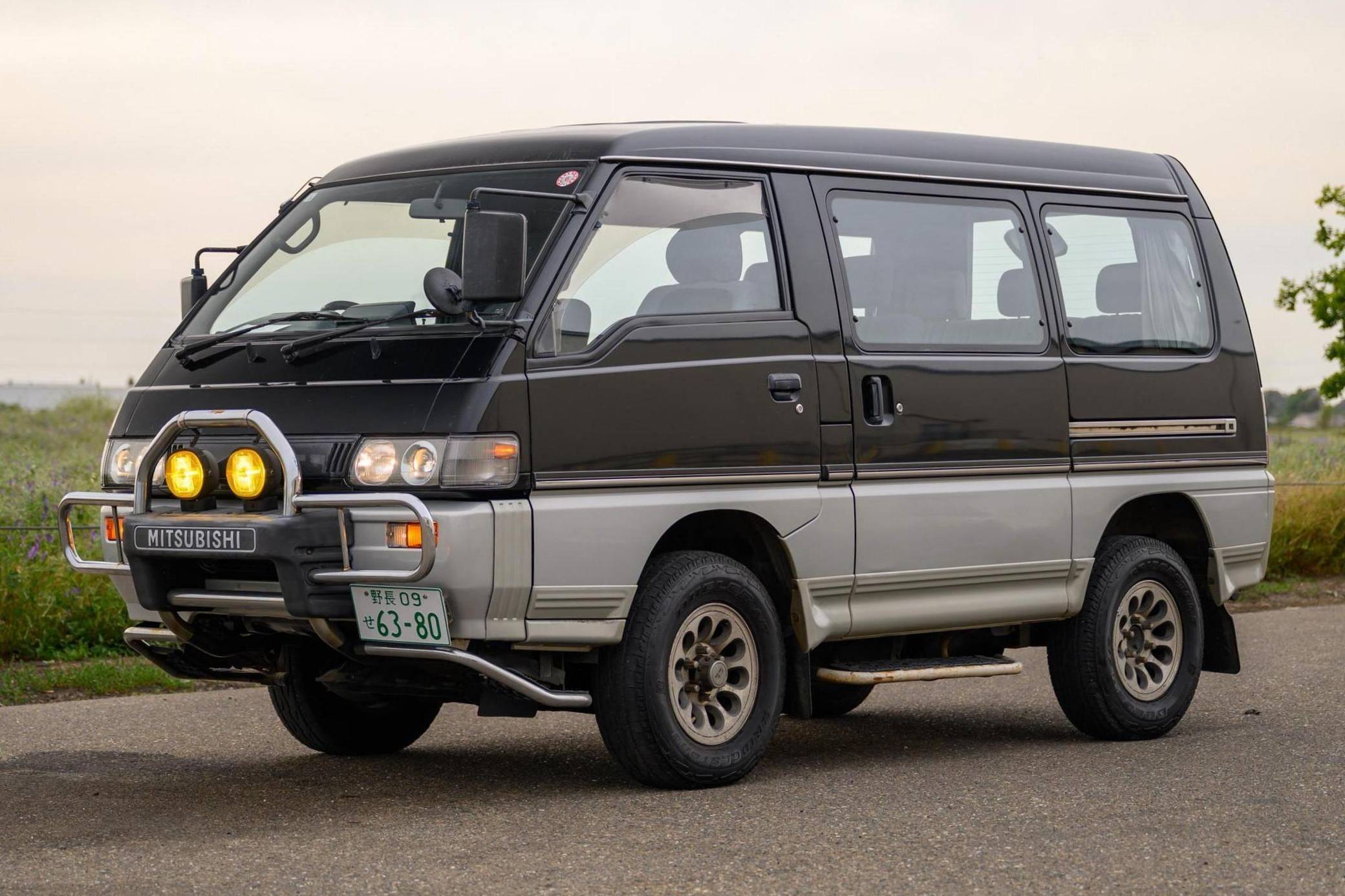 1996 Mitsubishi Delica Star Wagon Limited Edition 4WD VIN
