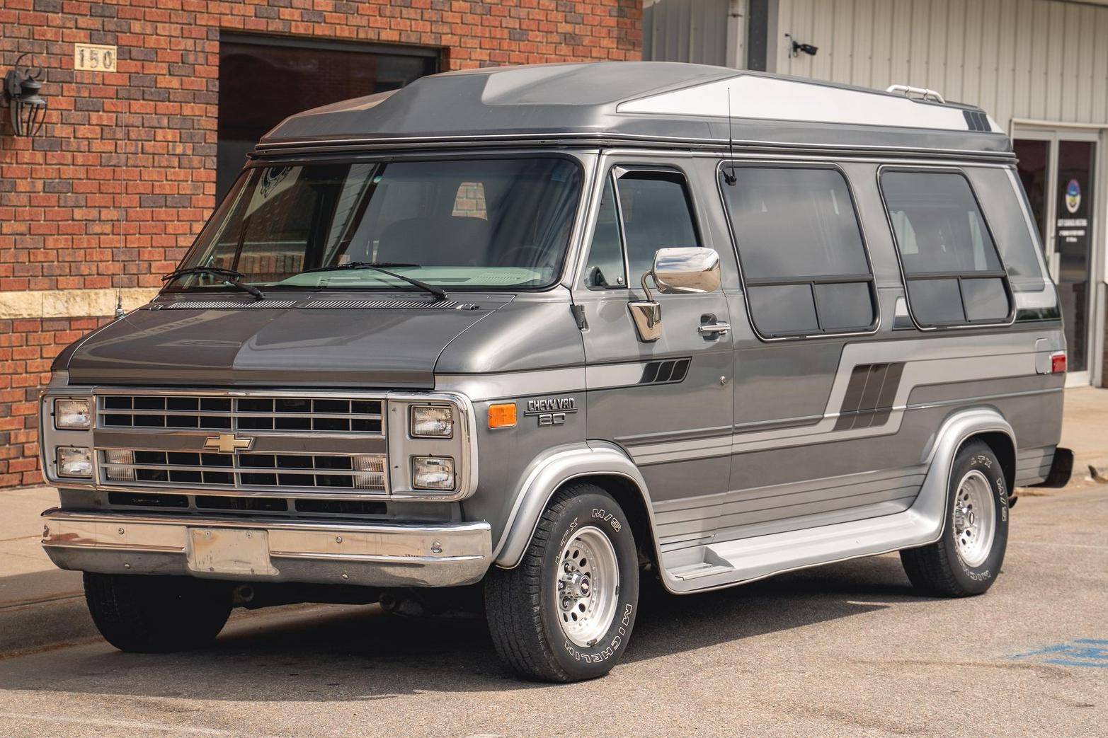 1991 Chevrolet G20 Conversion Van auction Cars Bids