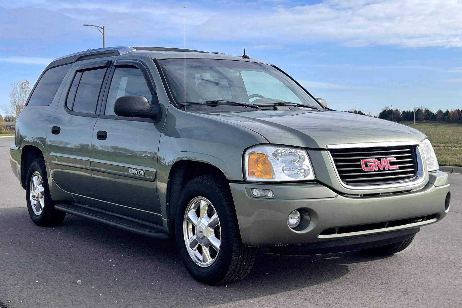 2004 GMC Envoy XUV SLE for Sale - Cars & Bids