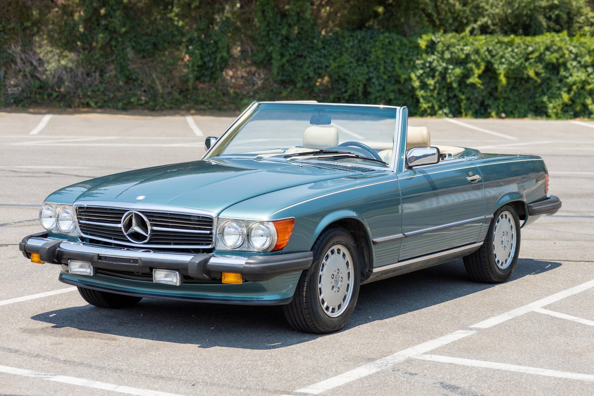 1988 Mercedes-Benz R107 SL