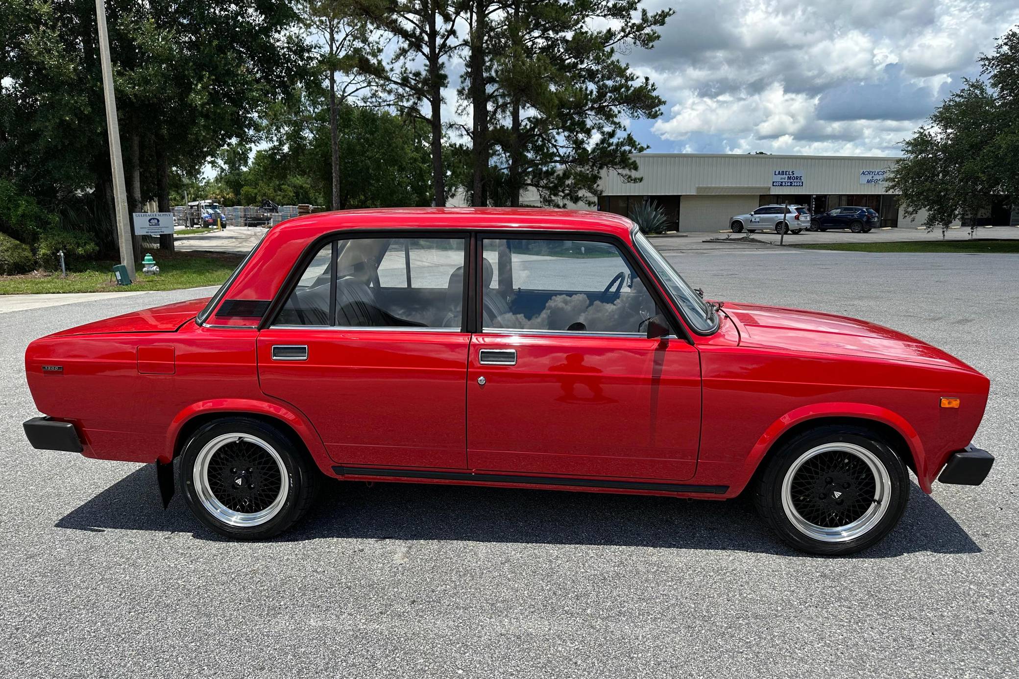 1990 Lada 2105 Sedan