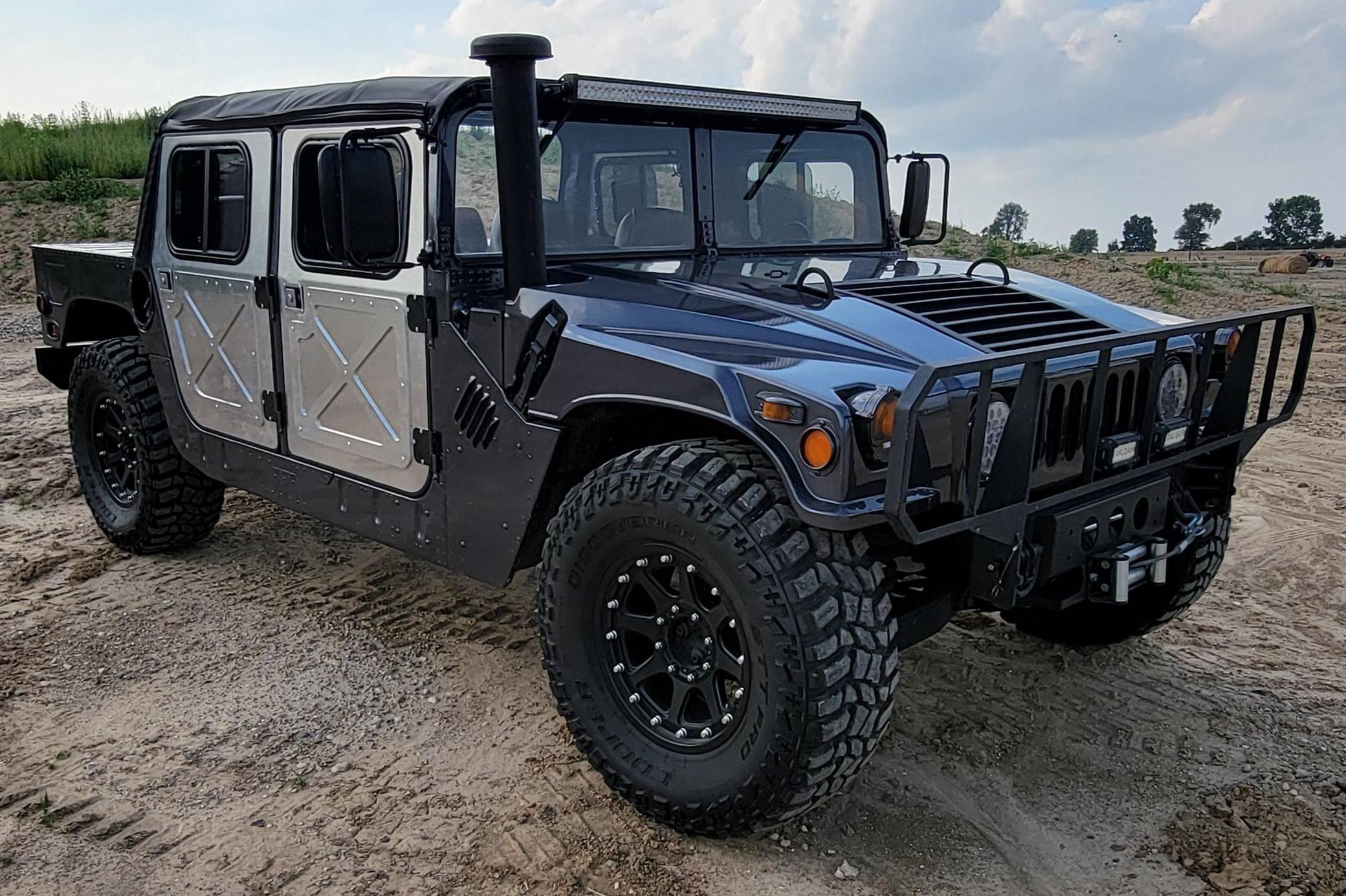 2004 AM General Hummer M998