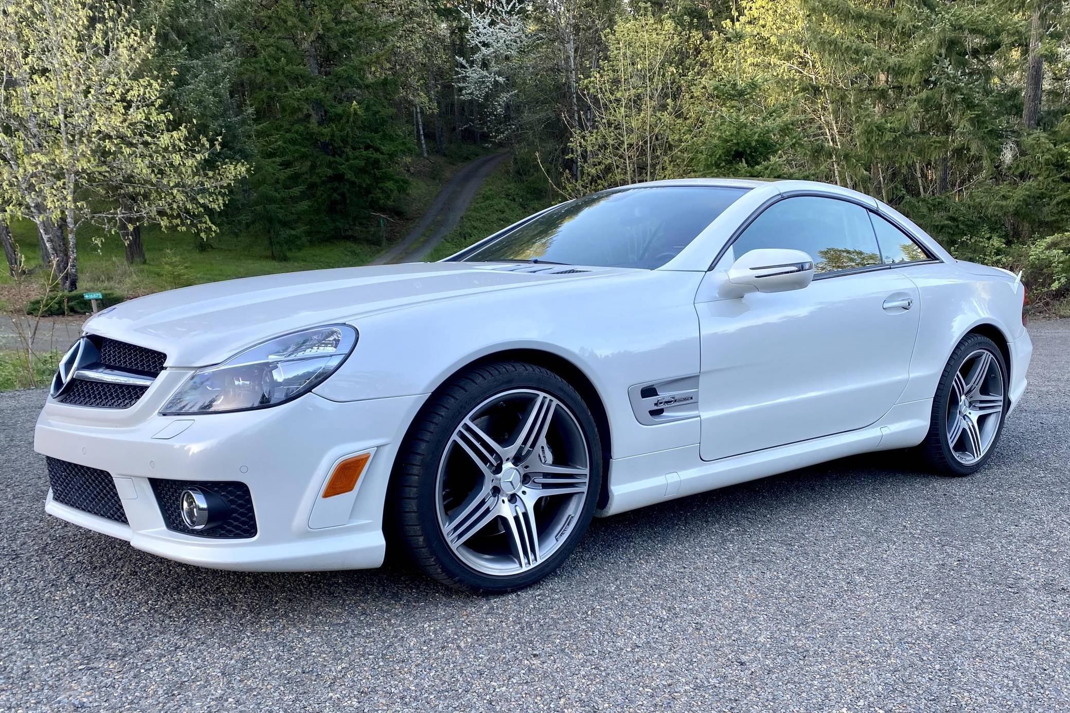 2011 Mercedes-Benz SL63 AMG 