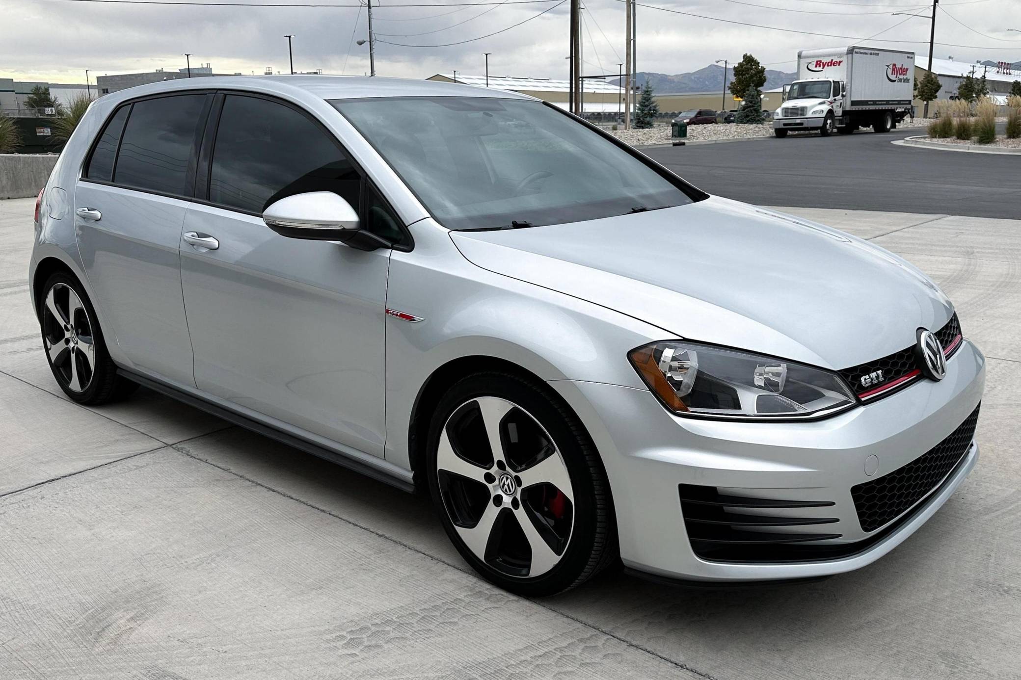 2016 Volkswagen GTI S