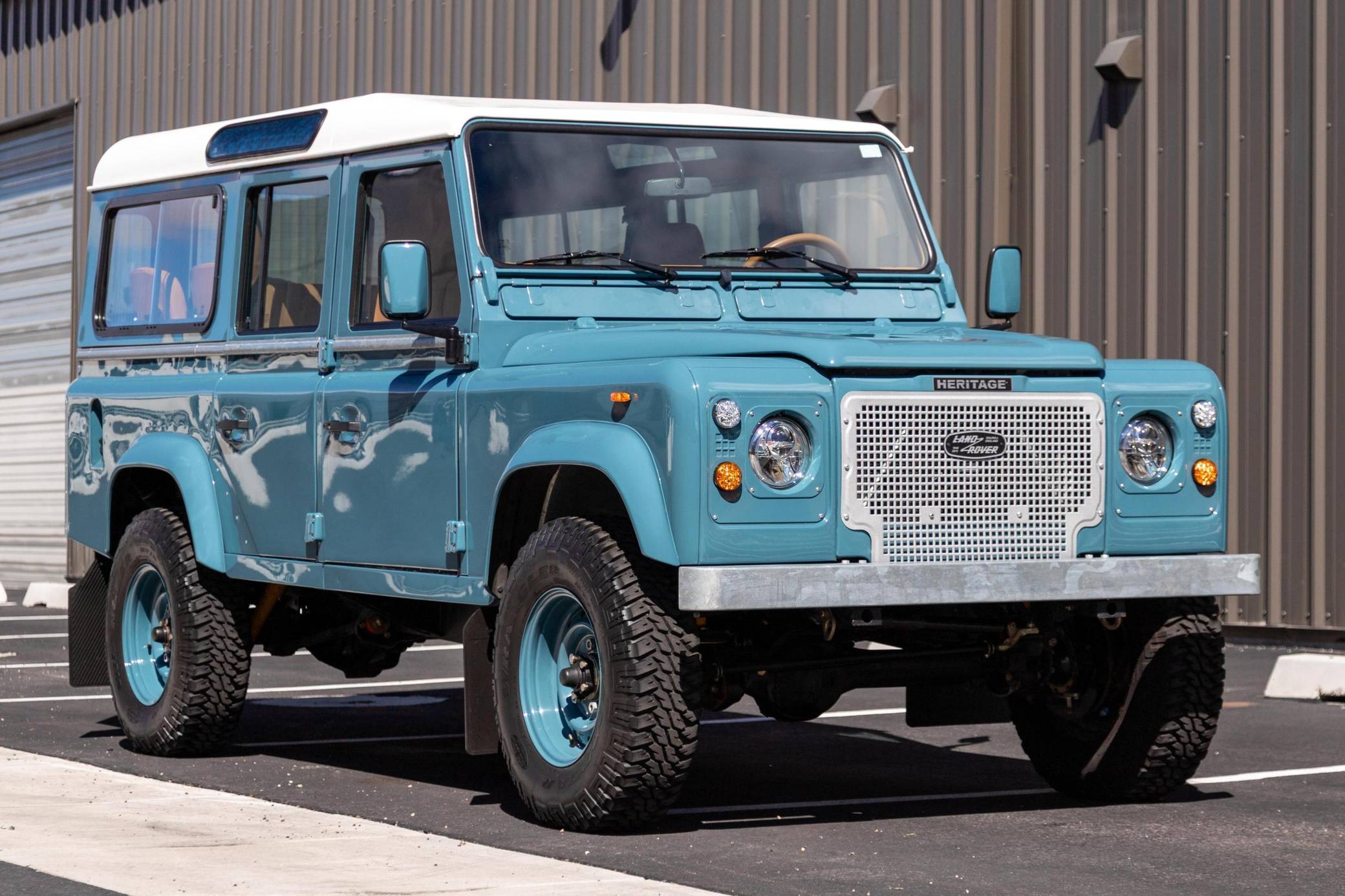 1992 Land Rover Defender 110 VIN: SALLDHMF8KA923184 for Sale