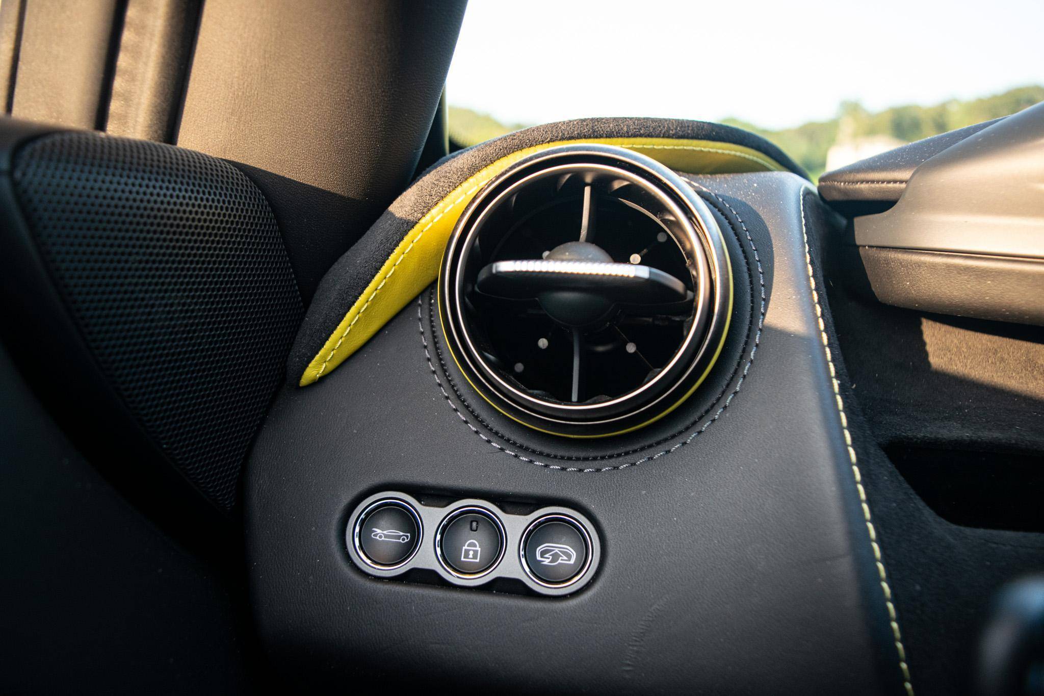 2020 McLaren 720S Spider Performance photo 93