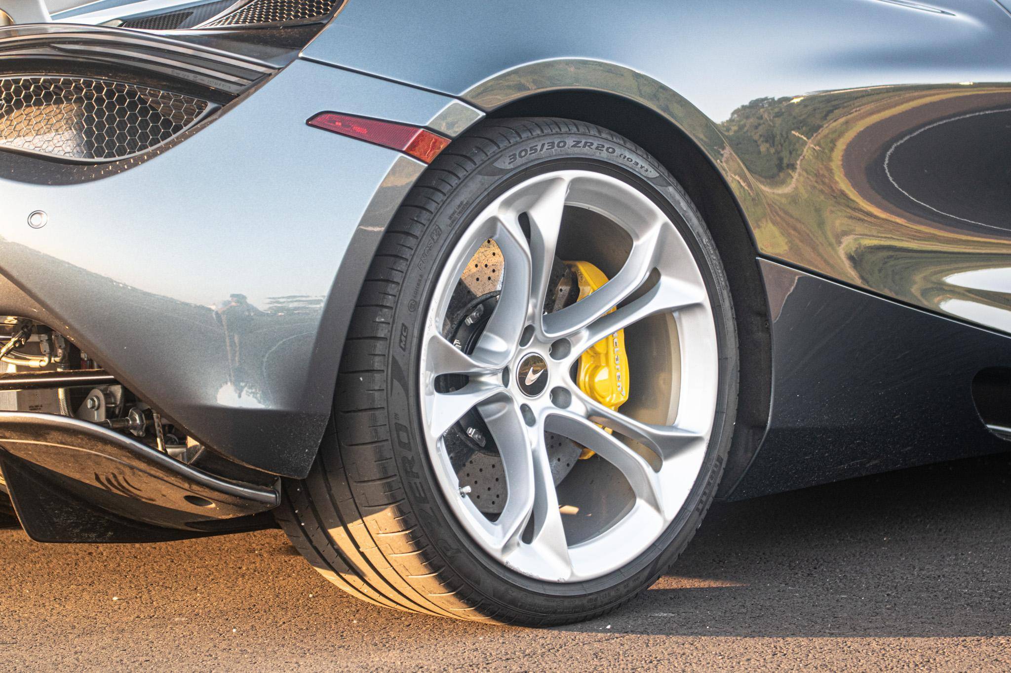 2020 McLaren 720S Spider Performance photo 79