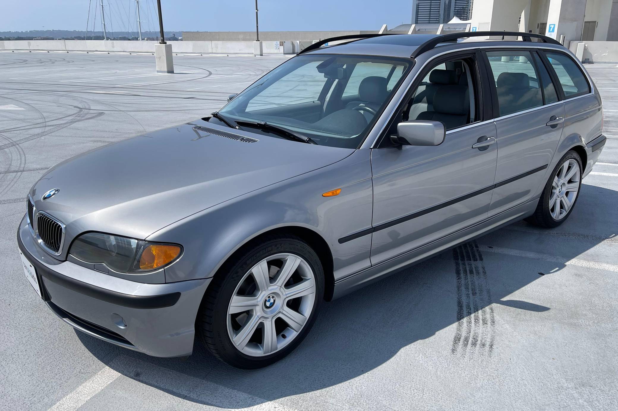 2003 BMW 325i Touring