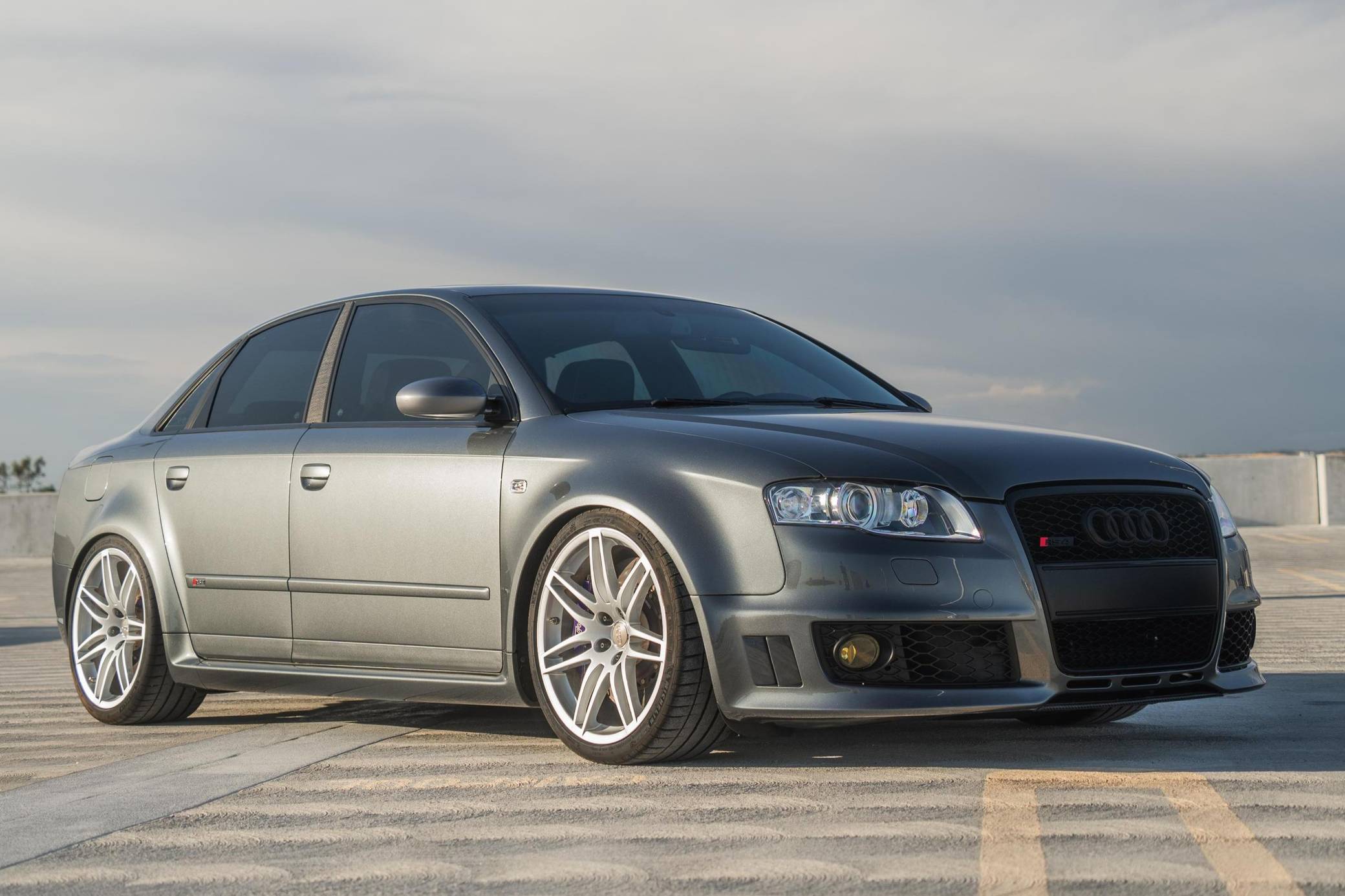 2007 Audi RS4 Sedan VIN: WUARU98E97N907376 for Sale - Cars \u0026 Bids, image size:2080x1386