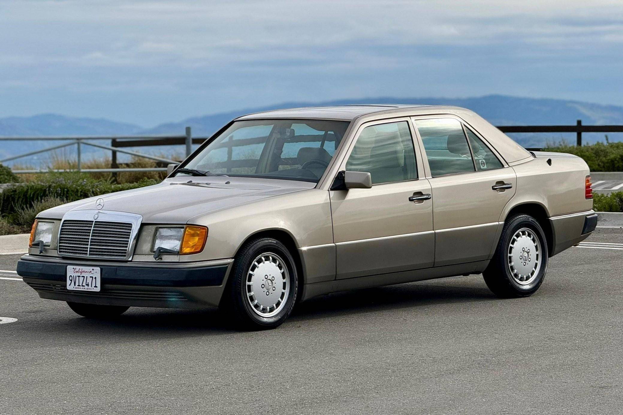 1991 Mercedes-Benz E-Class 300E