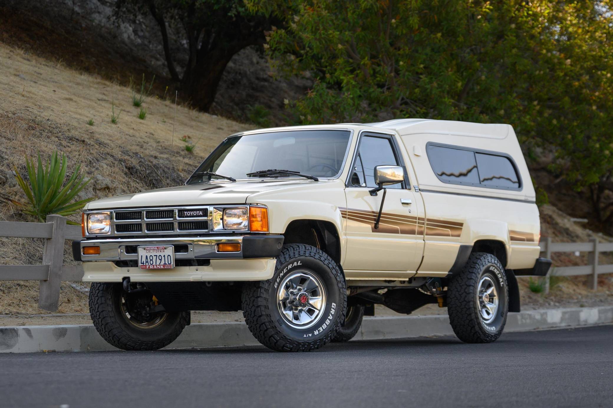 Toyota Pickup (N50/N60/N70)