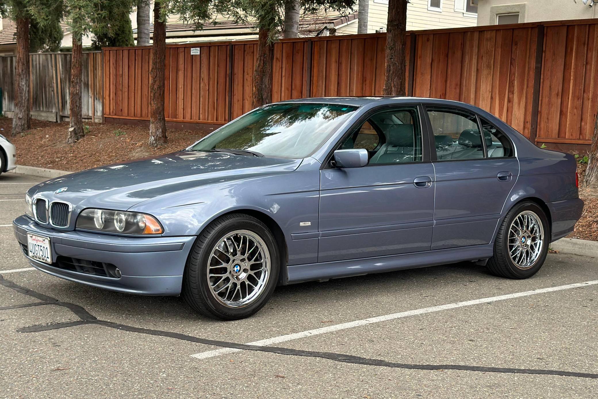 2001 BMW 530i Sedan