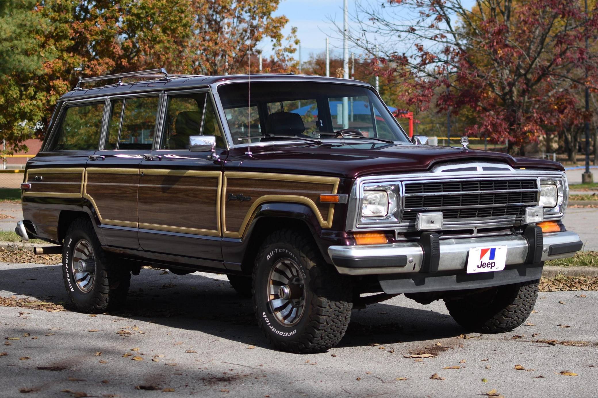 1987 Jeep Grand Wagoneer VIN: 1JCNJ15U3HT066555 for Sale - Cars & Bids