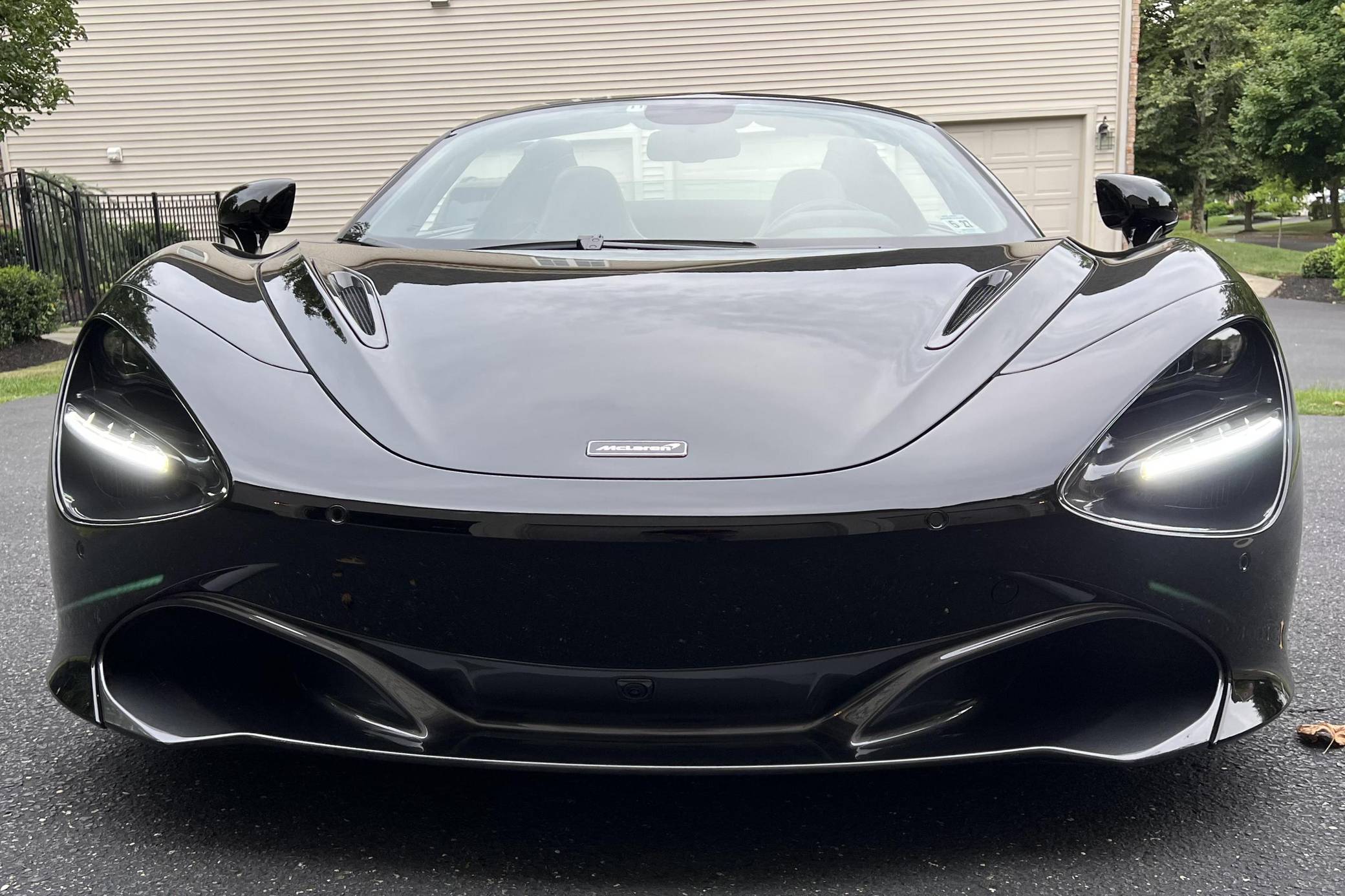 2022 McLaren 720S Spider photo 2