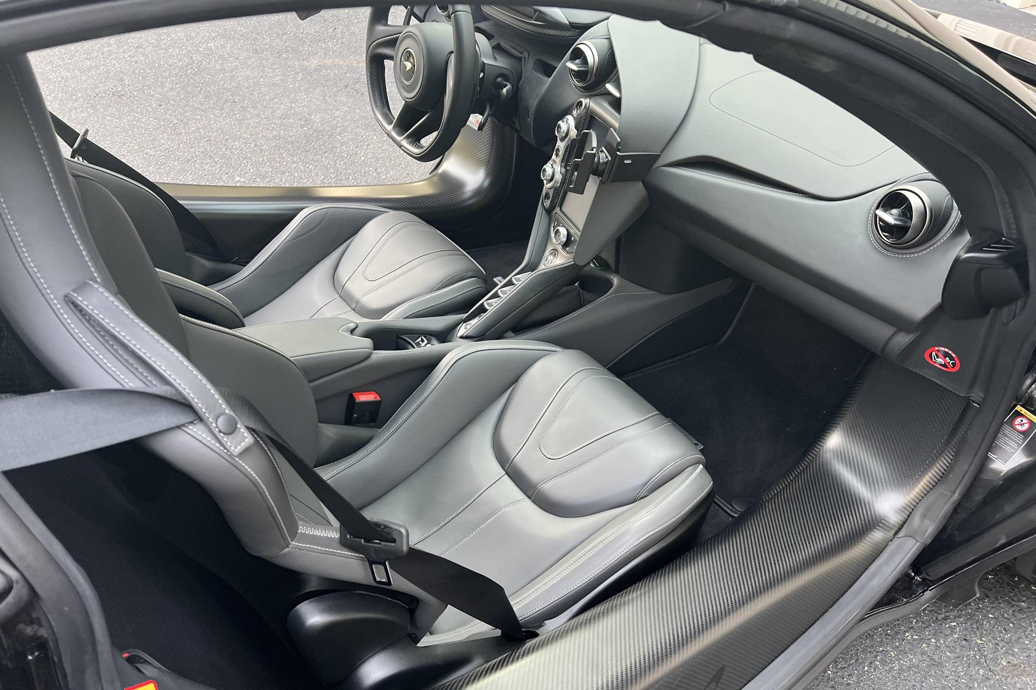 2022 McLaren 720S Spider photo 8