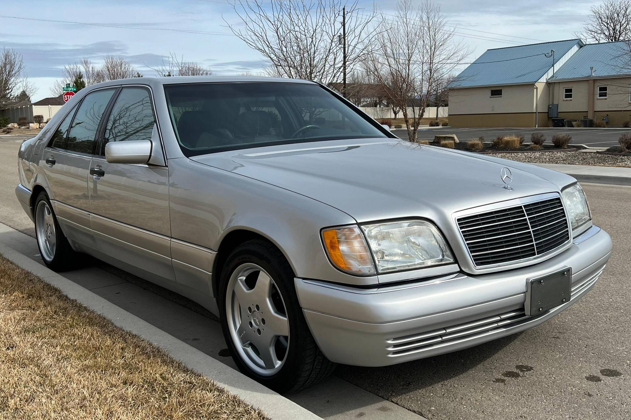 1999 Mercedes-Benz S320 — market value and price history