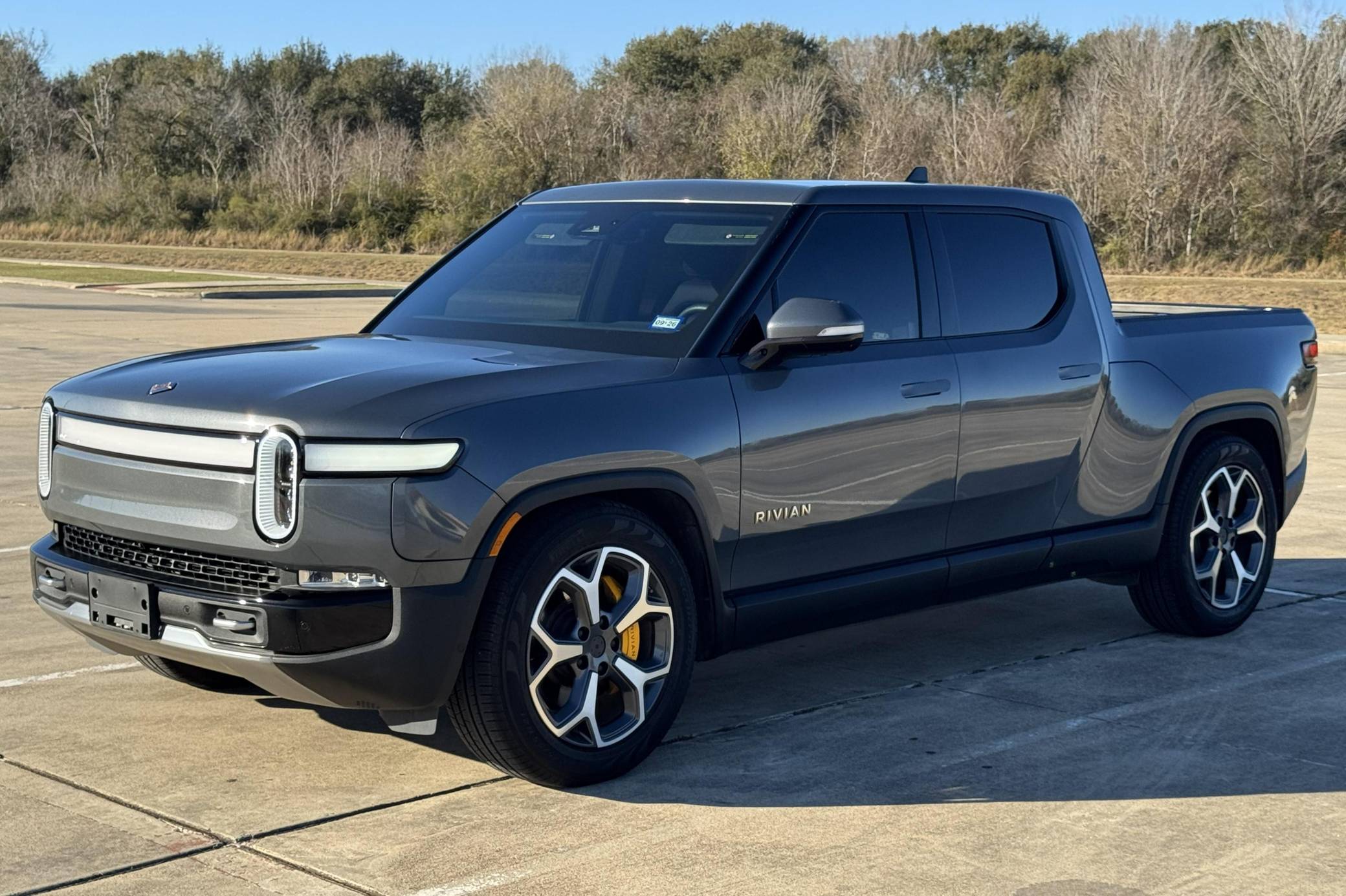 【新品】ＶＷ／ヴィヴィアン／RG1 2023 Rivian R1T Adventure Edition VIN: 7FCTGAAA8PN017772 for Sale