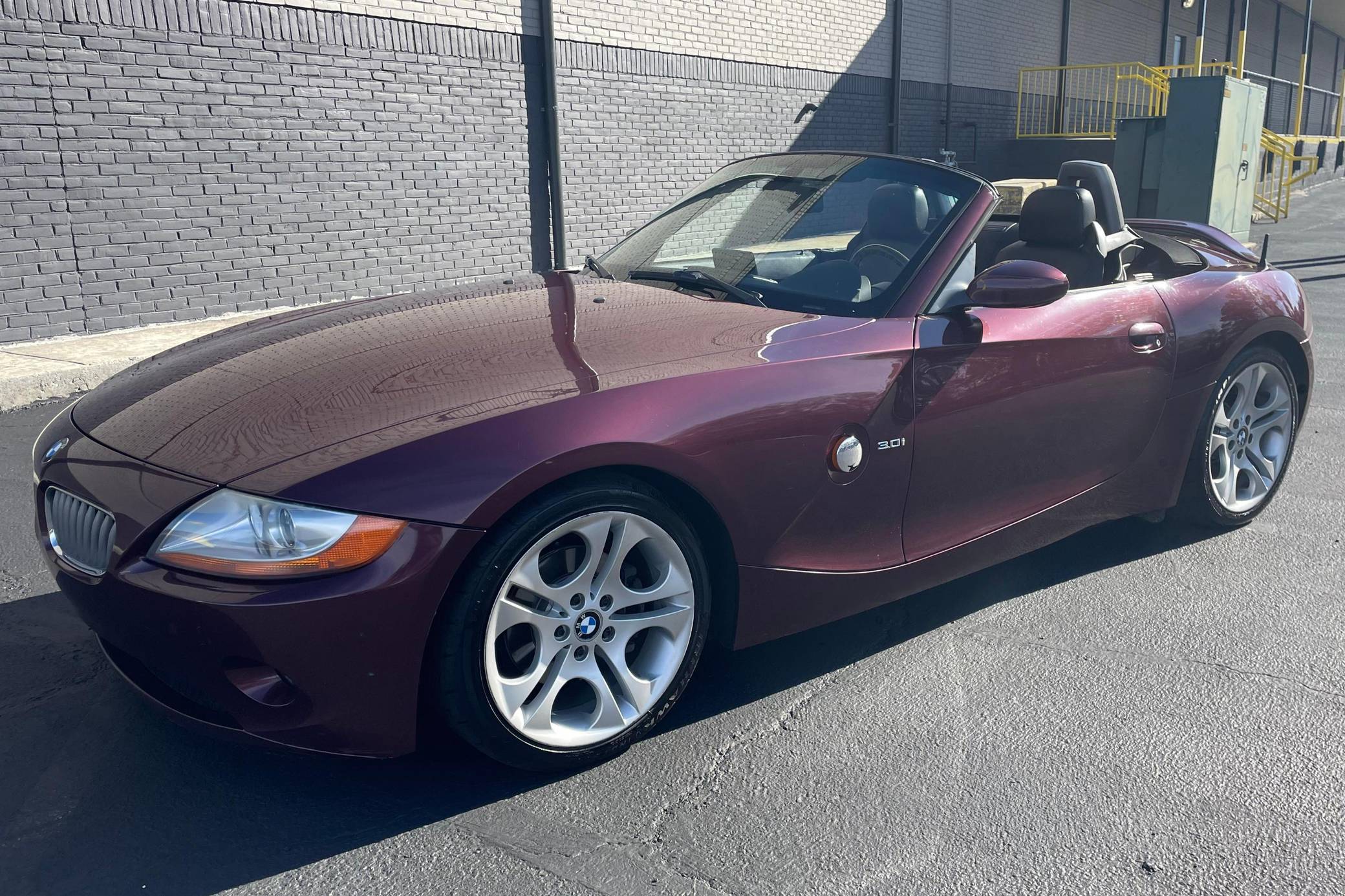 【中古】 ロミオ注意報 2004 BMW Z4 3.0i Roadster VIN: 4USBT53564LT25870 for Sale - Cars